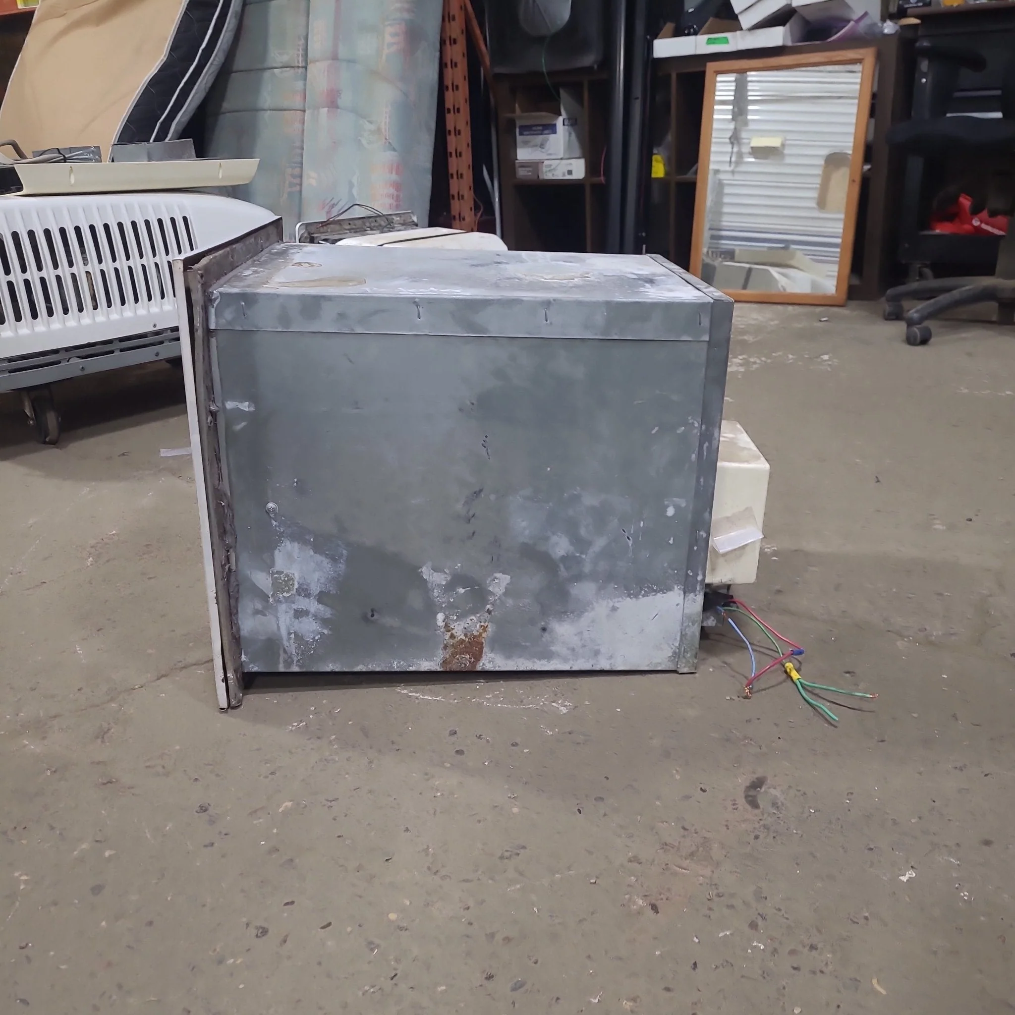 Used Complete Suburban DSI-10M-3 Hot Water Heater 10 Gal. - Image 7