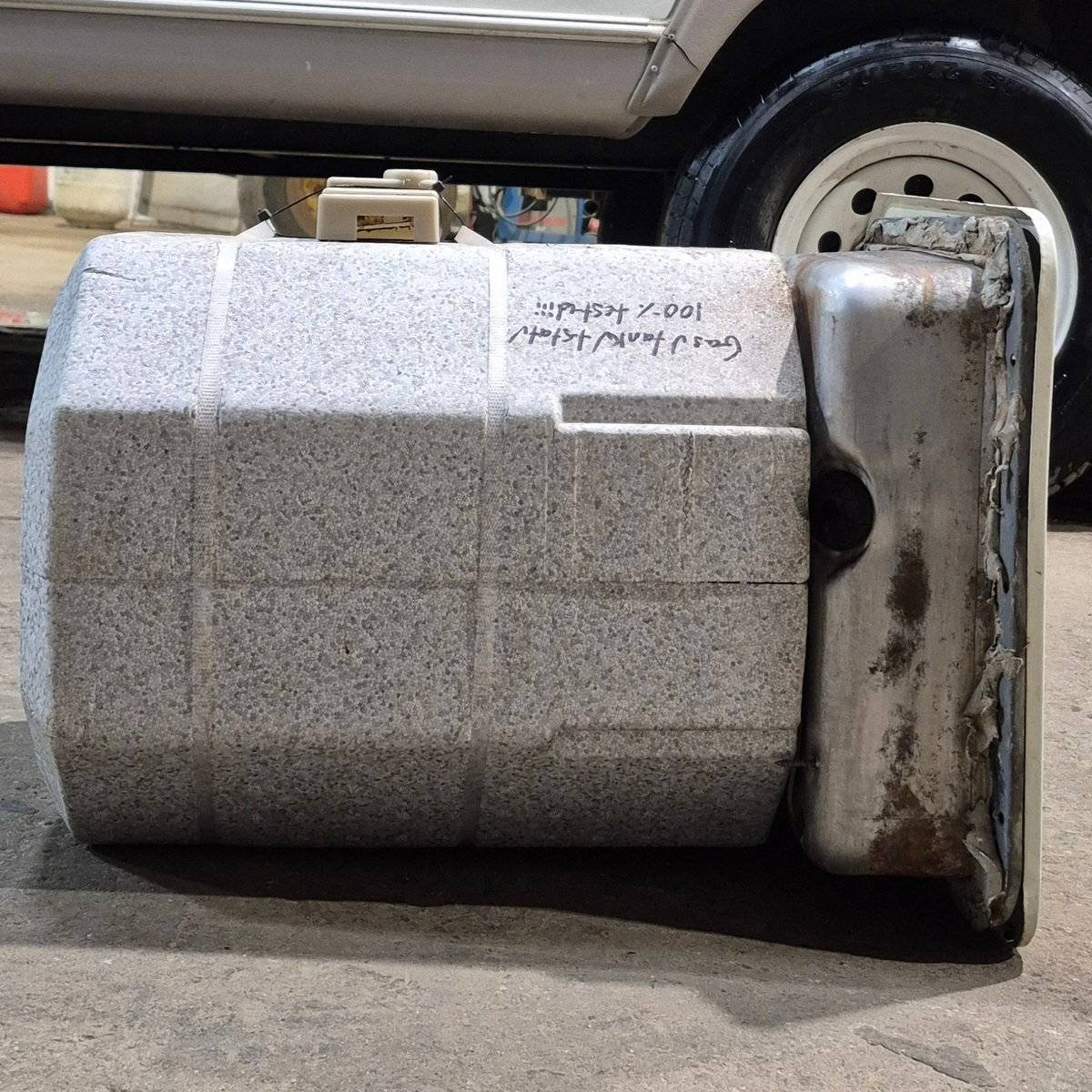 Used Complete Suburban Hot Water Heater, 6 Gallon - SW6D - 12.5 X 12.5 X 18.75 - Image 5