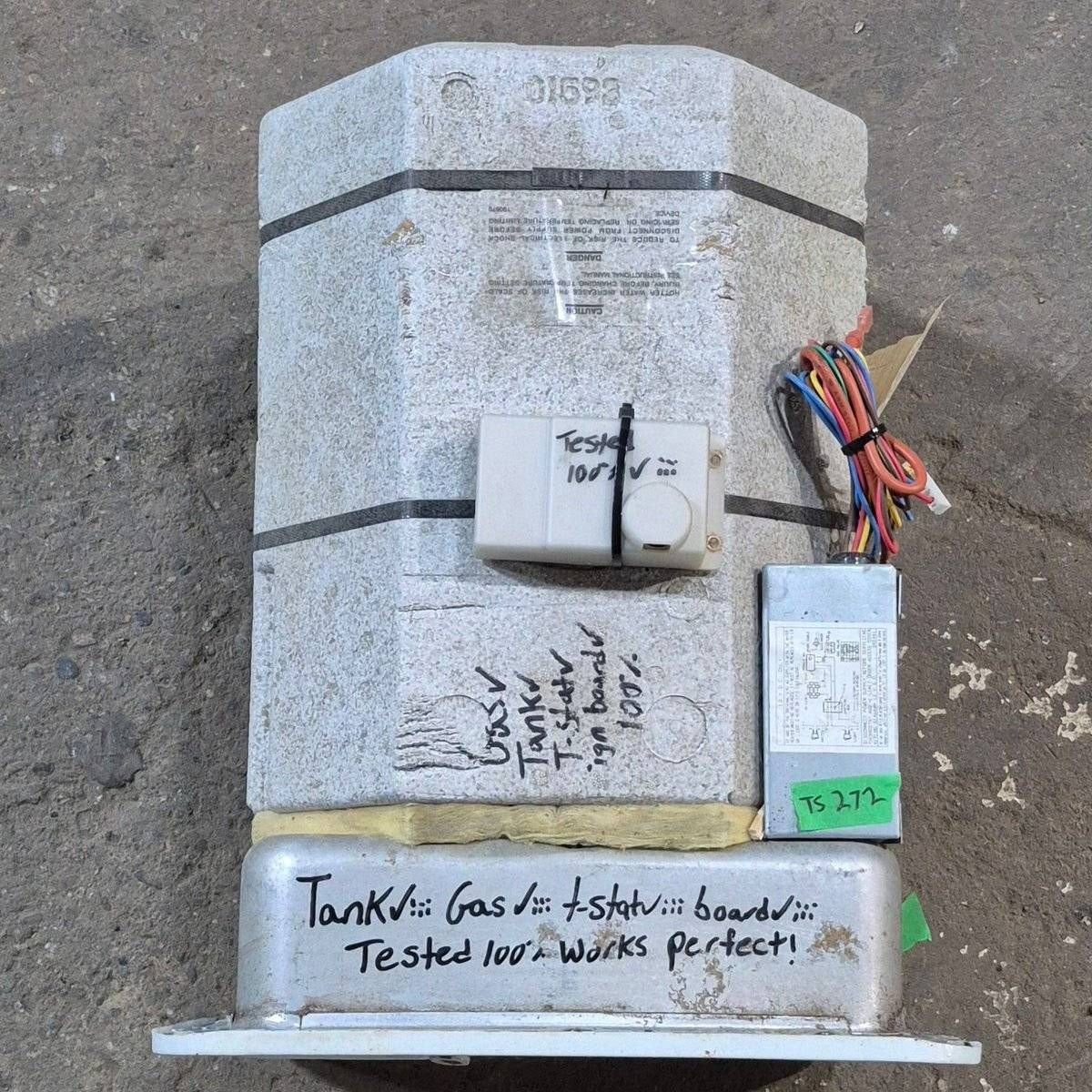 Used Complete Suburban Hot Water Heater, 6 Gallon - SW6D- 12.5 X 12.5 X 19.25 - Image 4