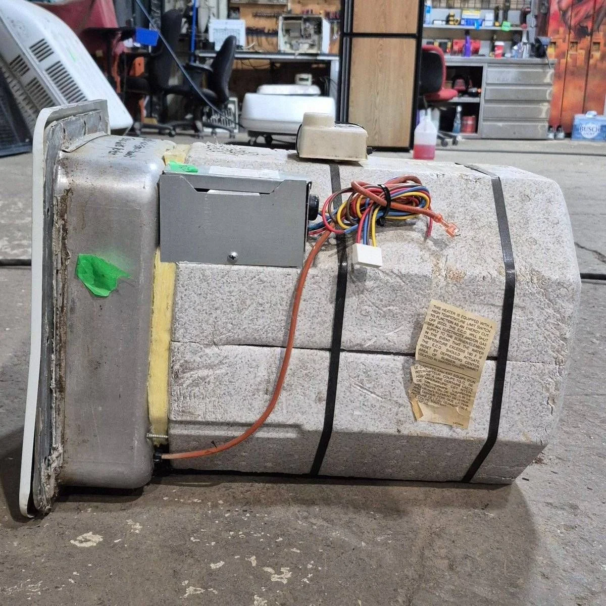 Used Complete Suburban Hot Water Heater, 6 Gallon - SW6D- 12.5 X 12.5 X 19.25 - Image 5