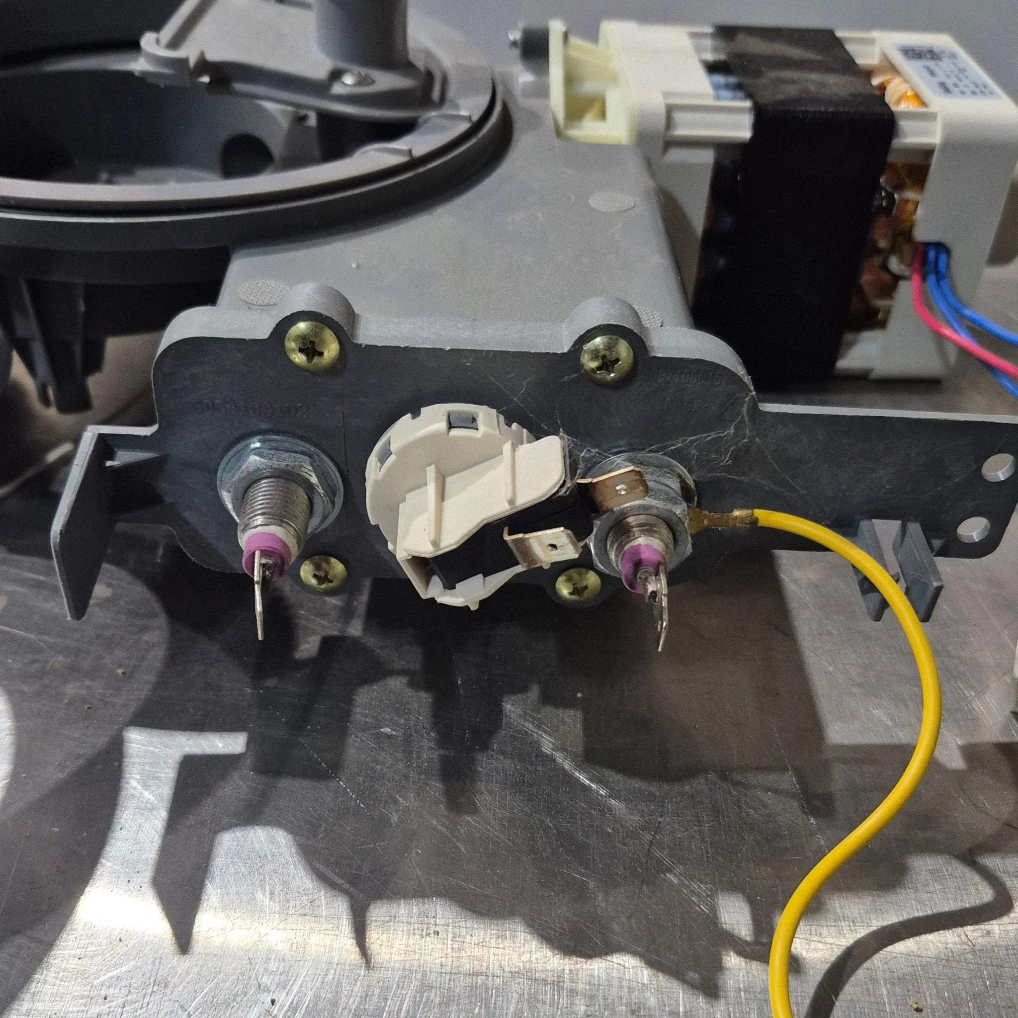 Used Dehco Dishwasher - Sump Assembly - Image 3