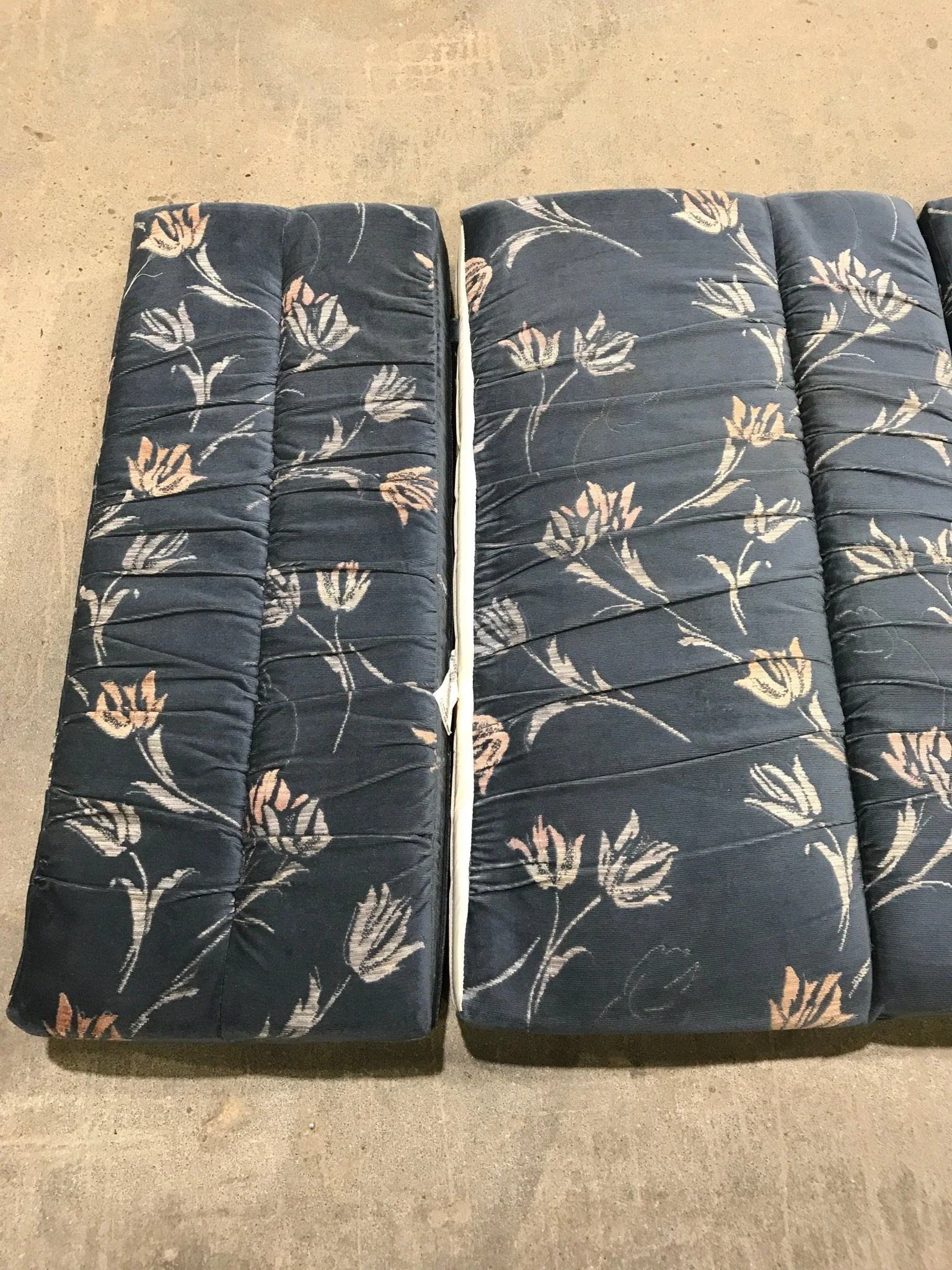 USED Dinette Cushion Set- 4 piece 2 @ 37" X 22" X 5" D, 2 @ 37" X 12" X 5" D - Image 5