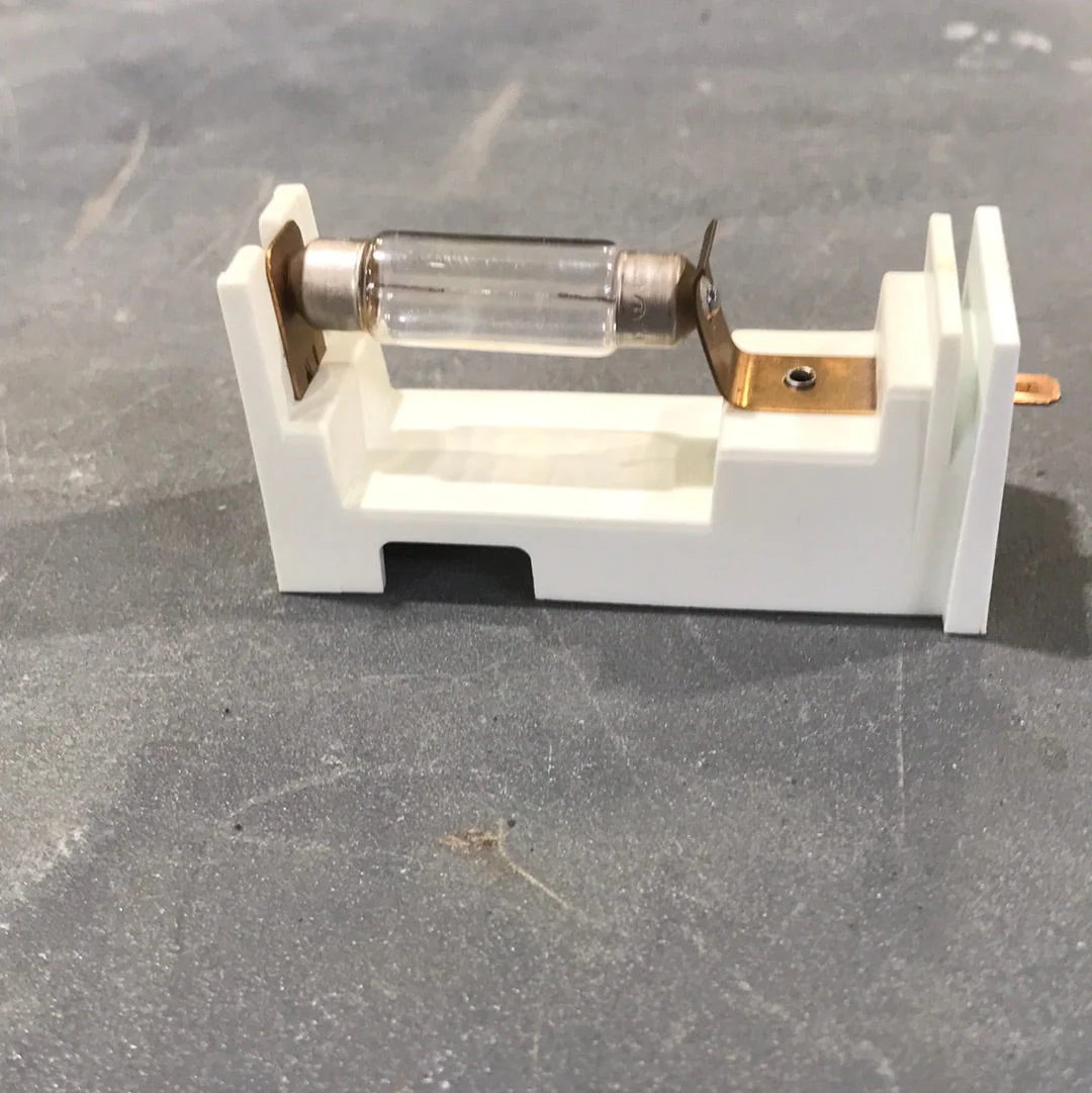 Used Dometic 12V Light Bulb Base - 2930744012 - Image 2
