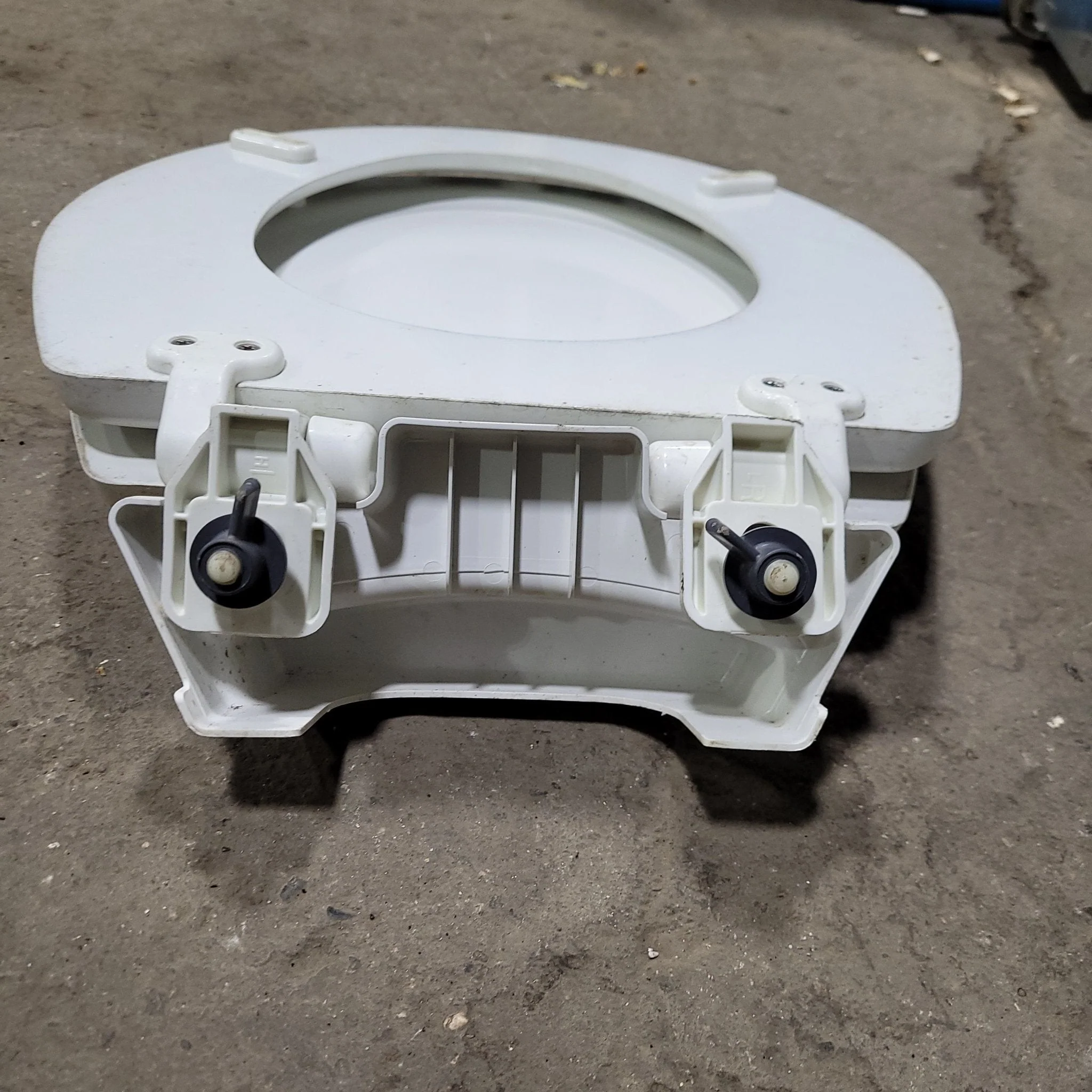 Used Dometic 310 Toilet Seat & Cover Replacement Off-White - 385311646 - 385311647 - Image 4