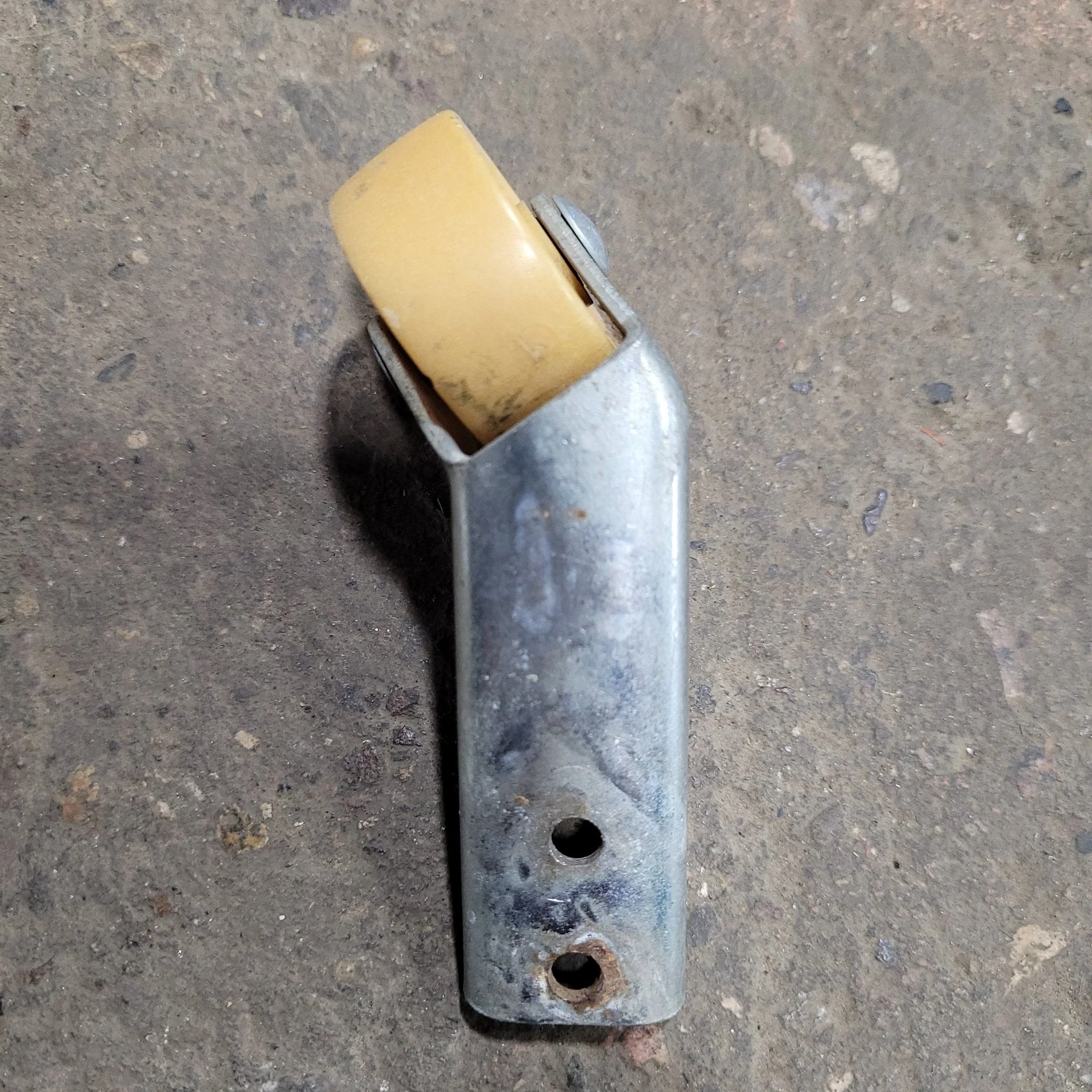 Used Dometic/ A&E Awning Roller Assembly - 930004 - Image 3