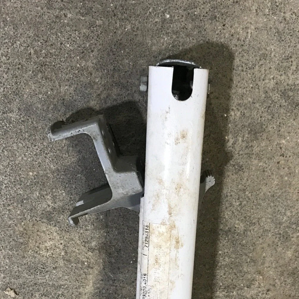 Used Dometic / A&E 8500 Awning Single Manual Arm - Image 2