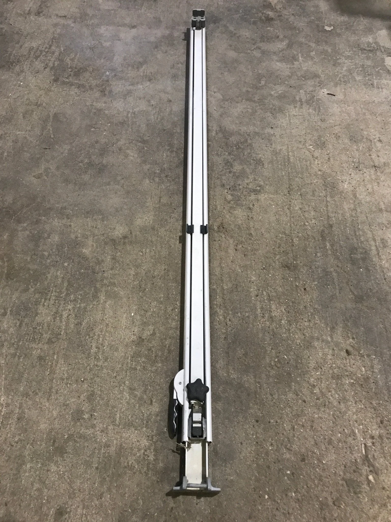 Used Dometic / A&E 8500 Awning Single Manual Arm - Image 4