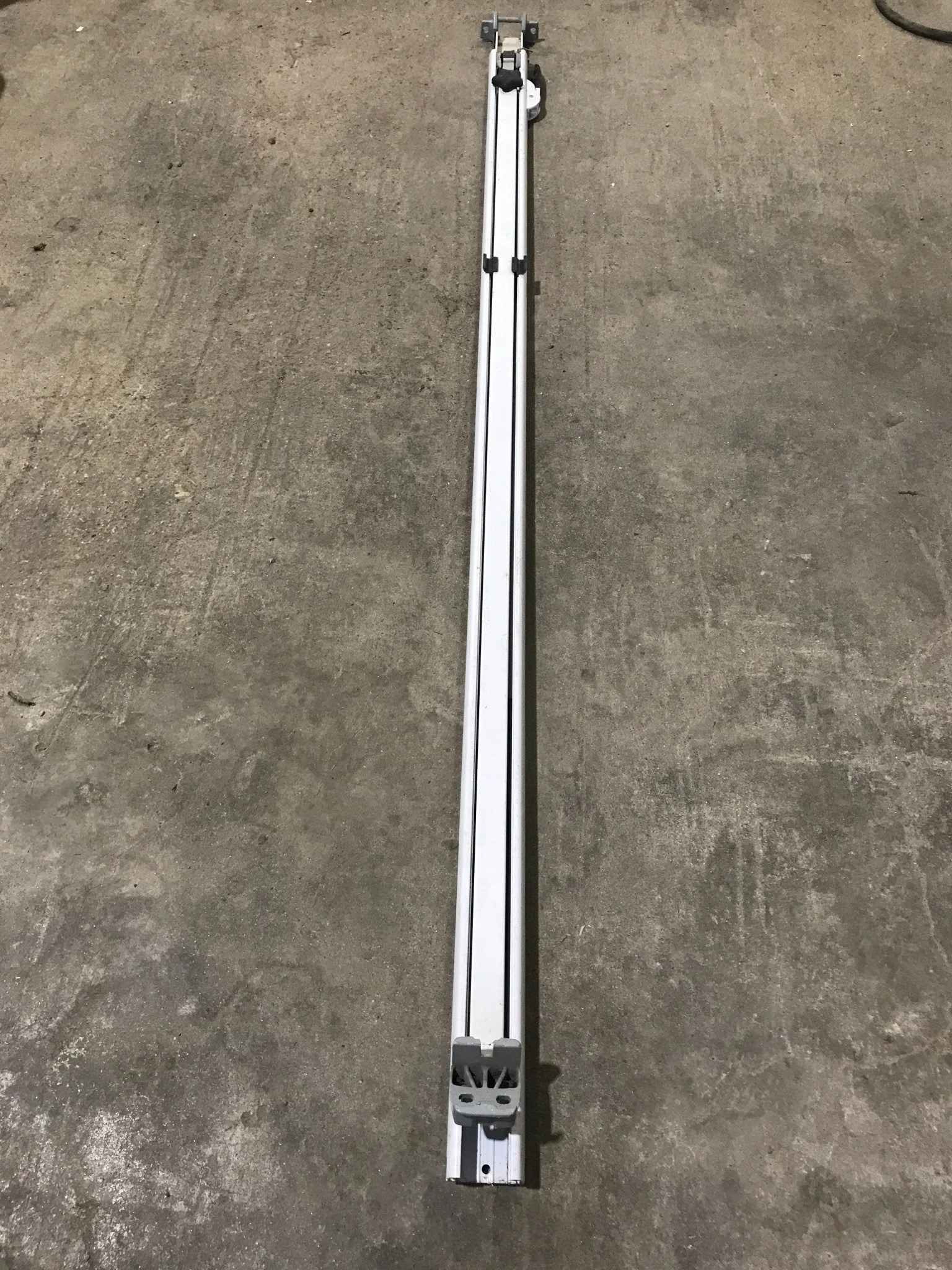 Used Dometic / A&E 8500 Awning Single Manual Arm - Image 5