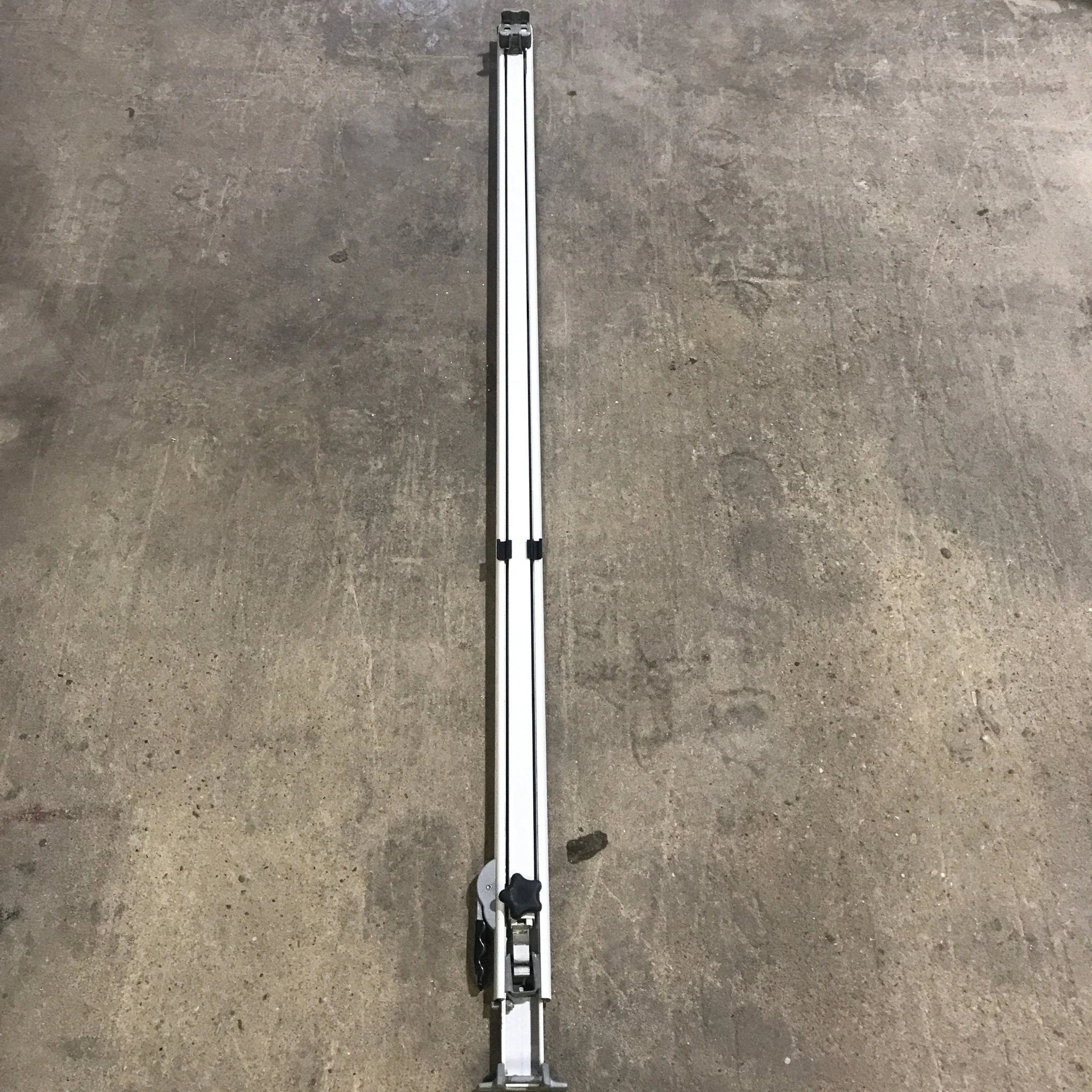 Used Dometic / A&E 8500 Awning Single Manual Arm - Image 3
