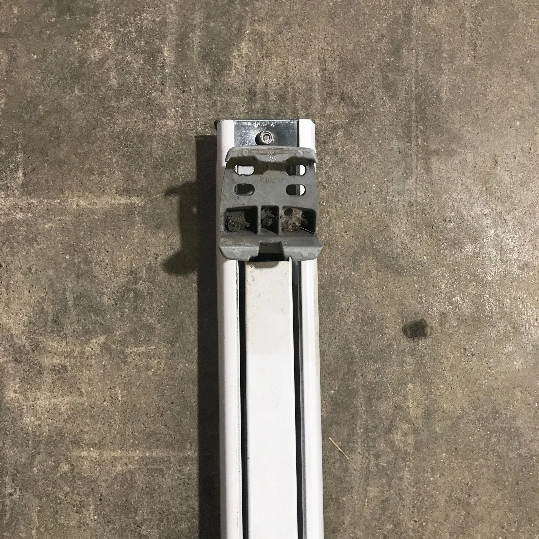 Used Dometic / A&E 8500 Awning Single Manual Arm - Image 4