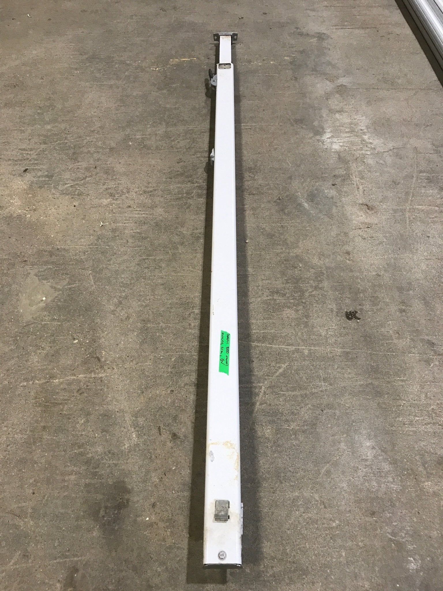 Used Dometic / A&E 8500 Awning Single Manual Arm - Image 3