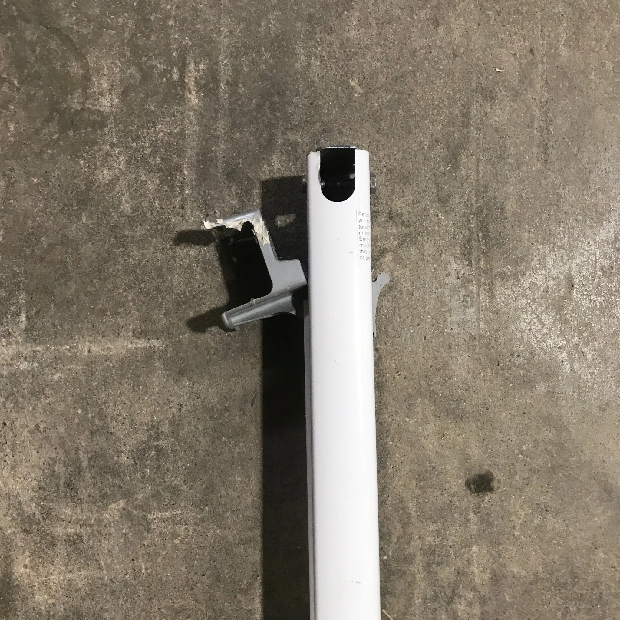 Used Dometic / A&E 8500 Awning Single Manual Arm - Image 5