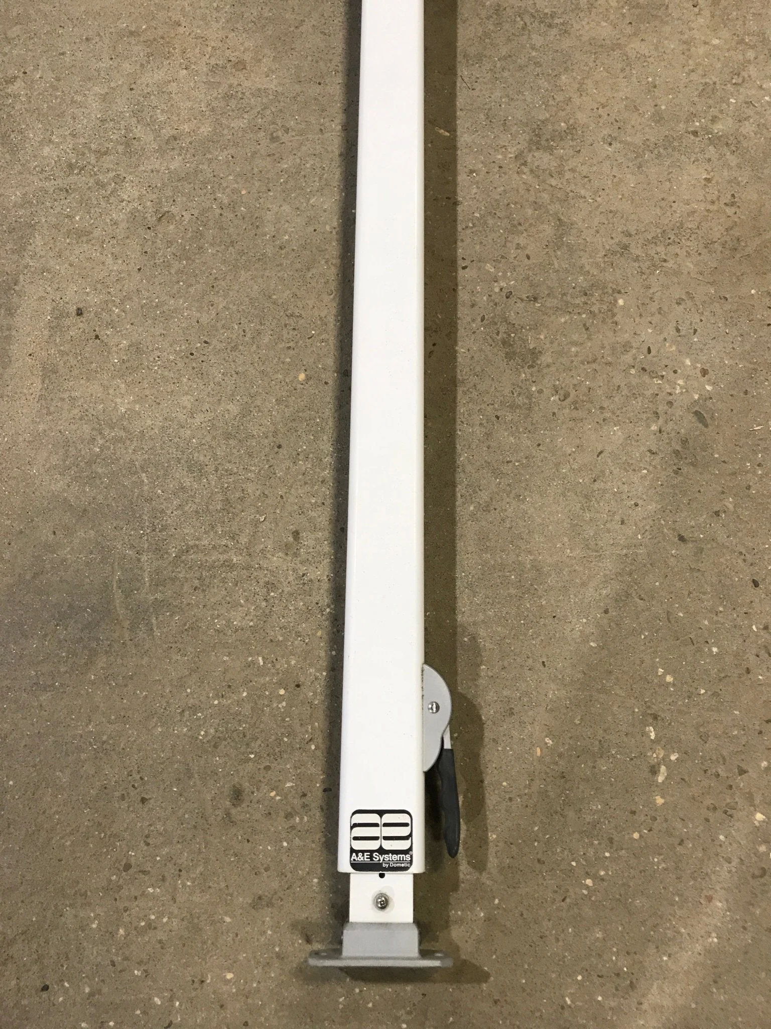Used Dometic / A&E 8500 Awning Single Manual Arm - Image 5
