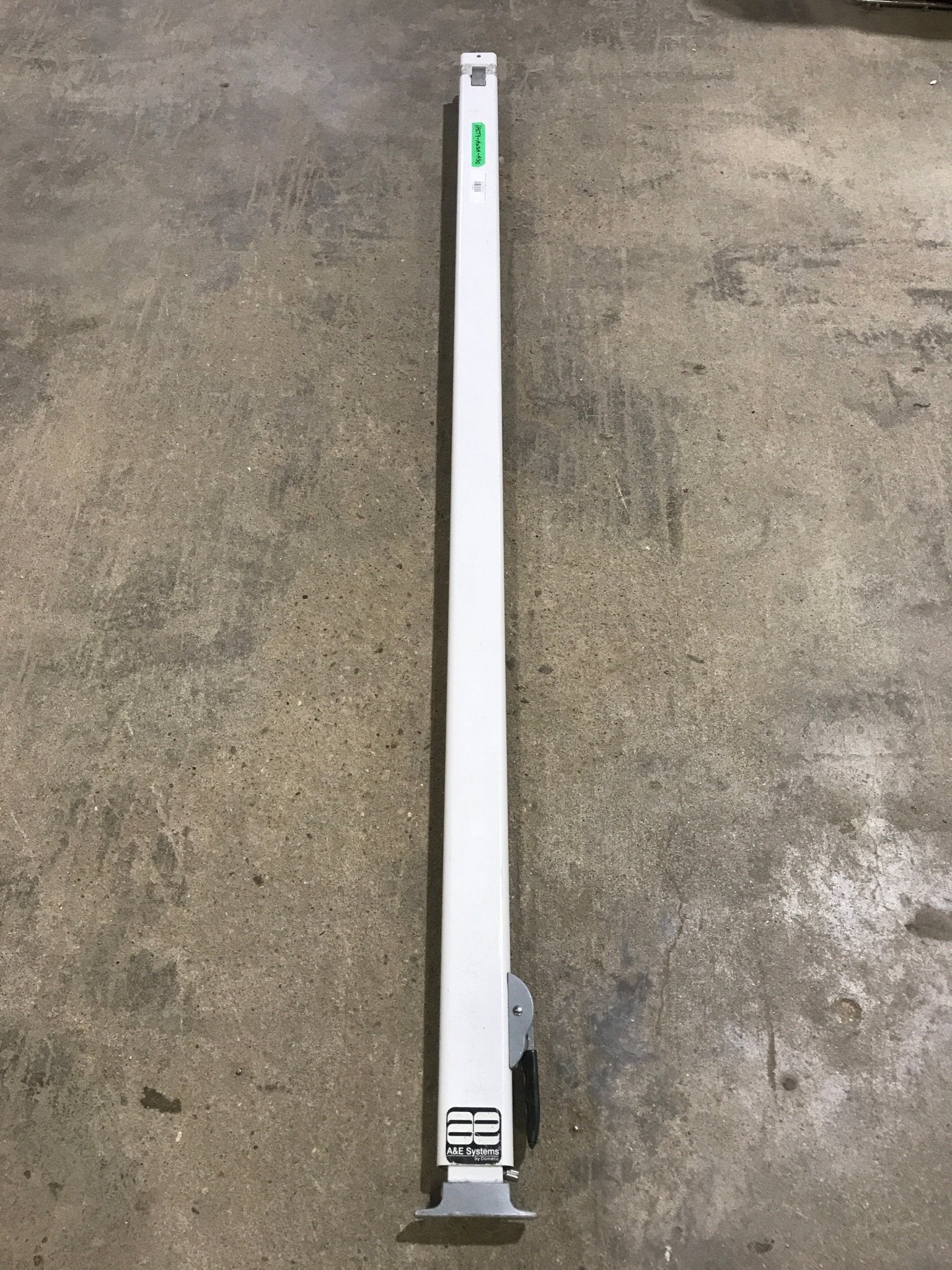Used Dometic / A&E 8500 Awning Single Manual Arm - Image 3