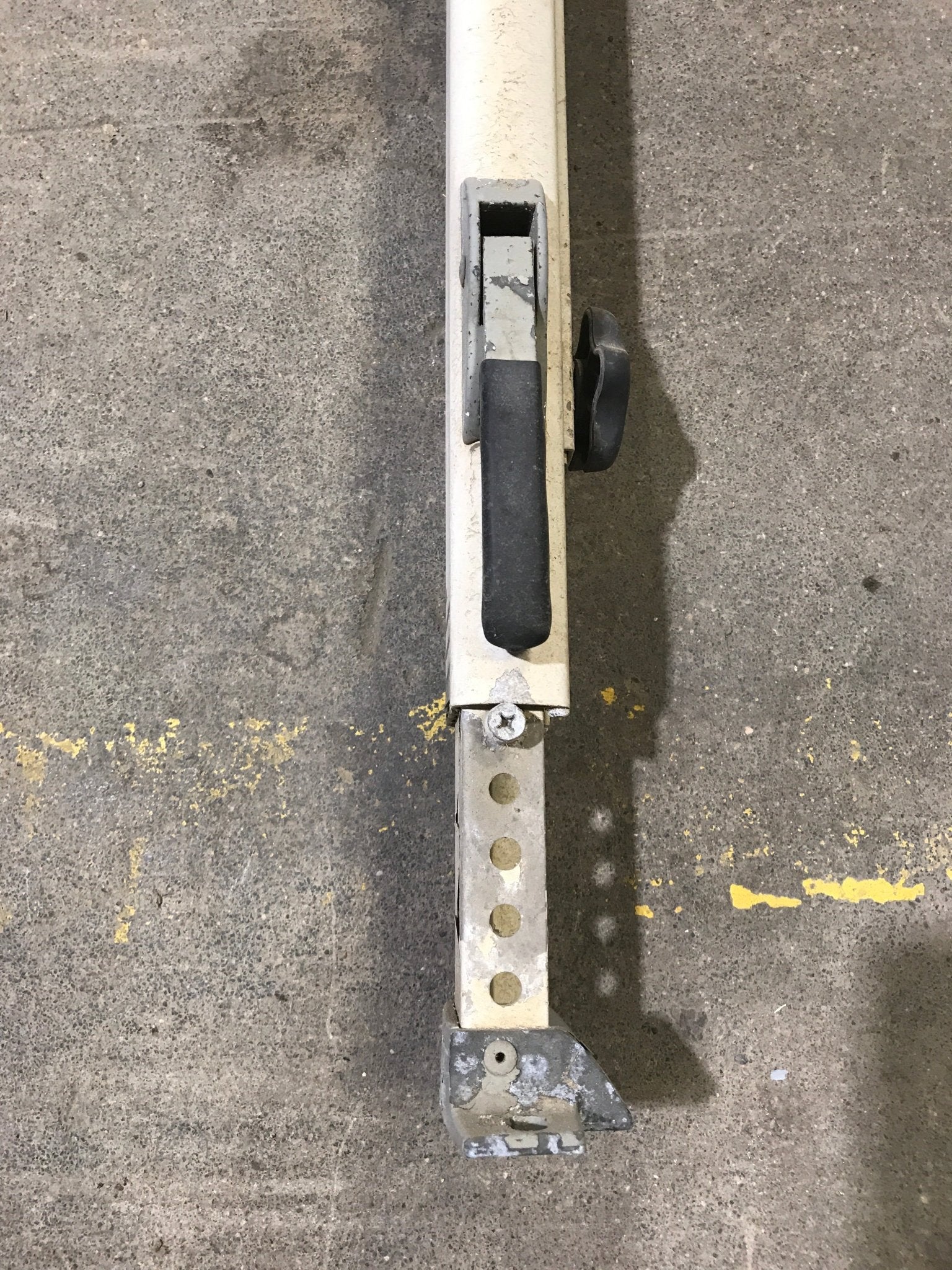 Used Dometic / A&E 8500 Awning Single Manual Arm - Image 5