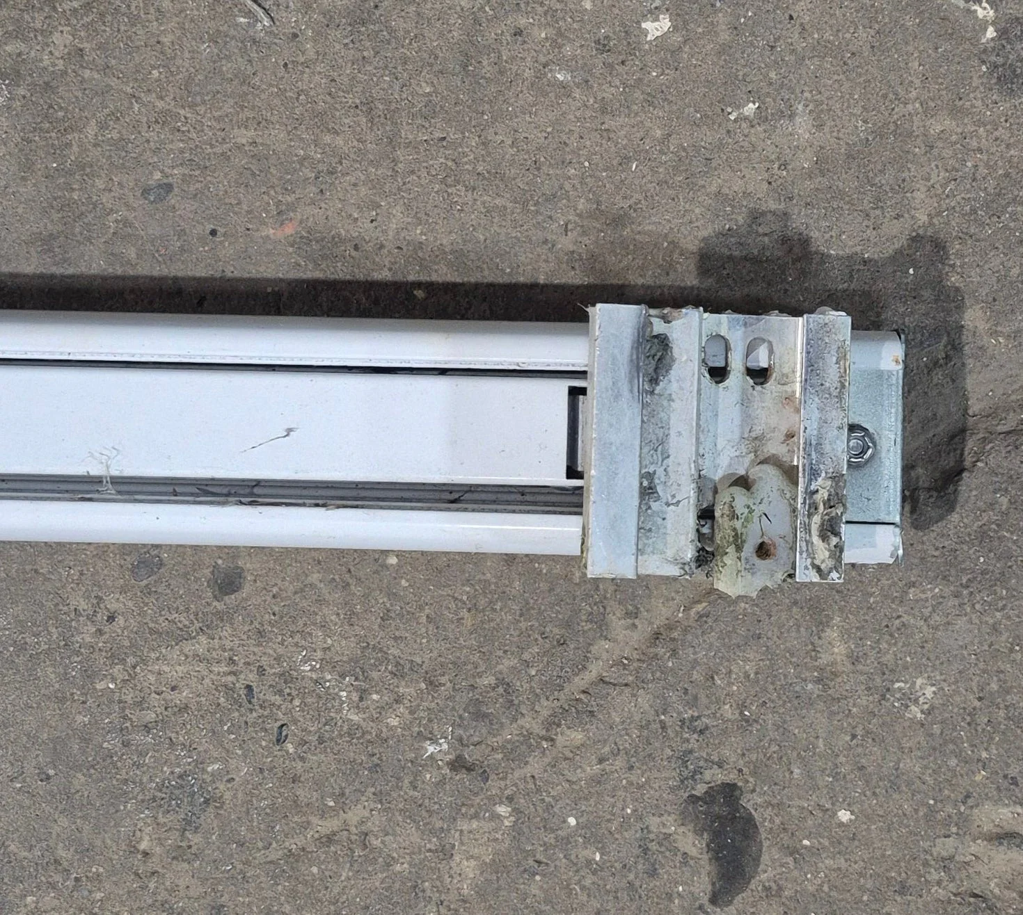 Used Dometic / A&E 8500 Awning Single Manual Arm - Image 4