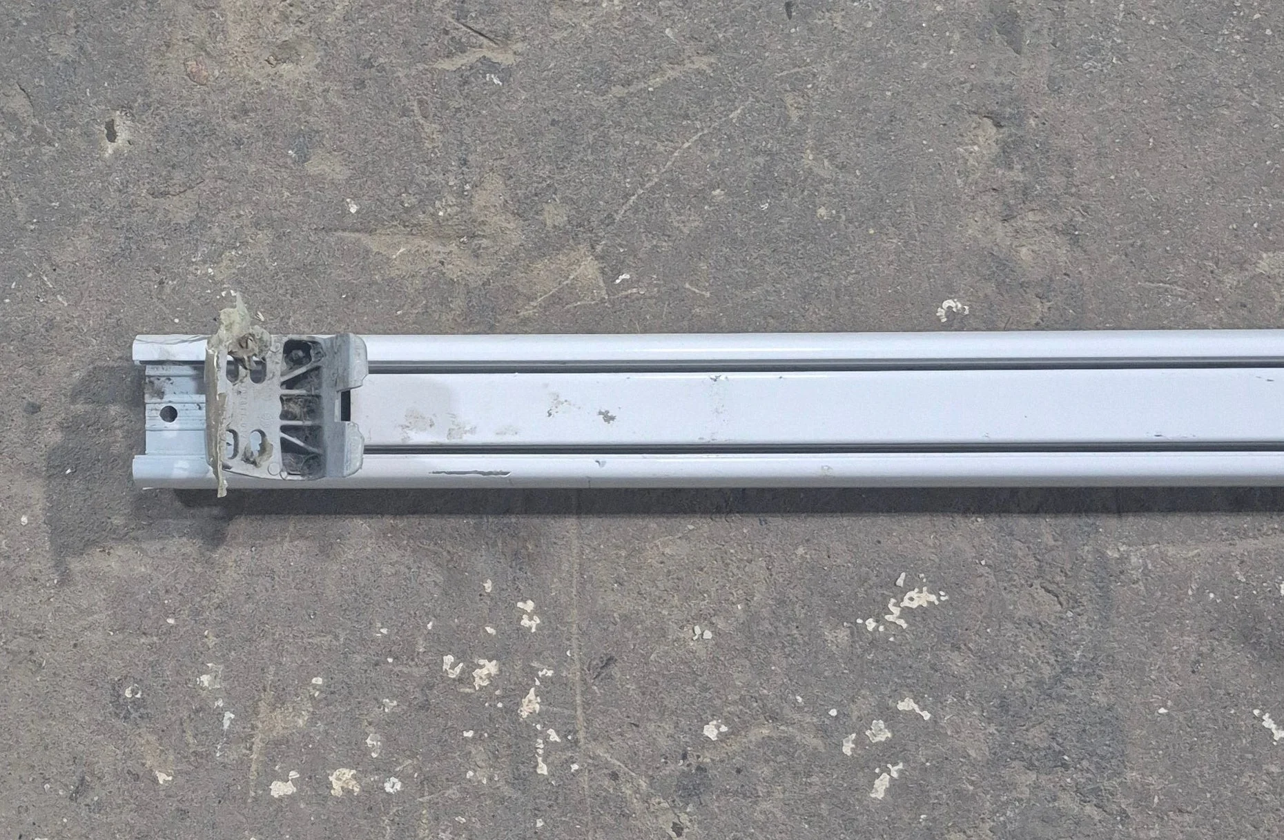 Used Dometic / A&E 8500 Awning Single Manual Arm - Image 4