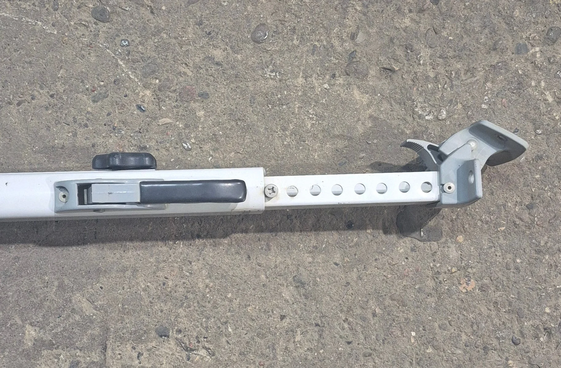 Used Dometic / A&E 8500 Awning Single Manual Arm - Image 6