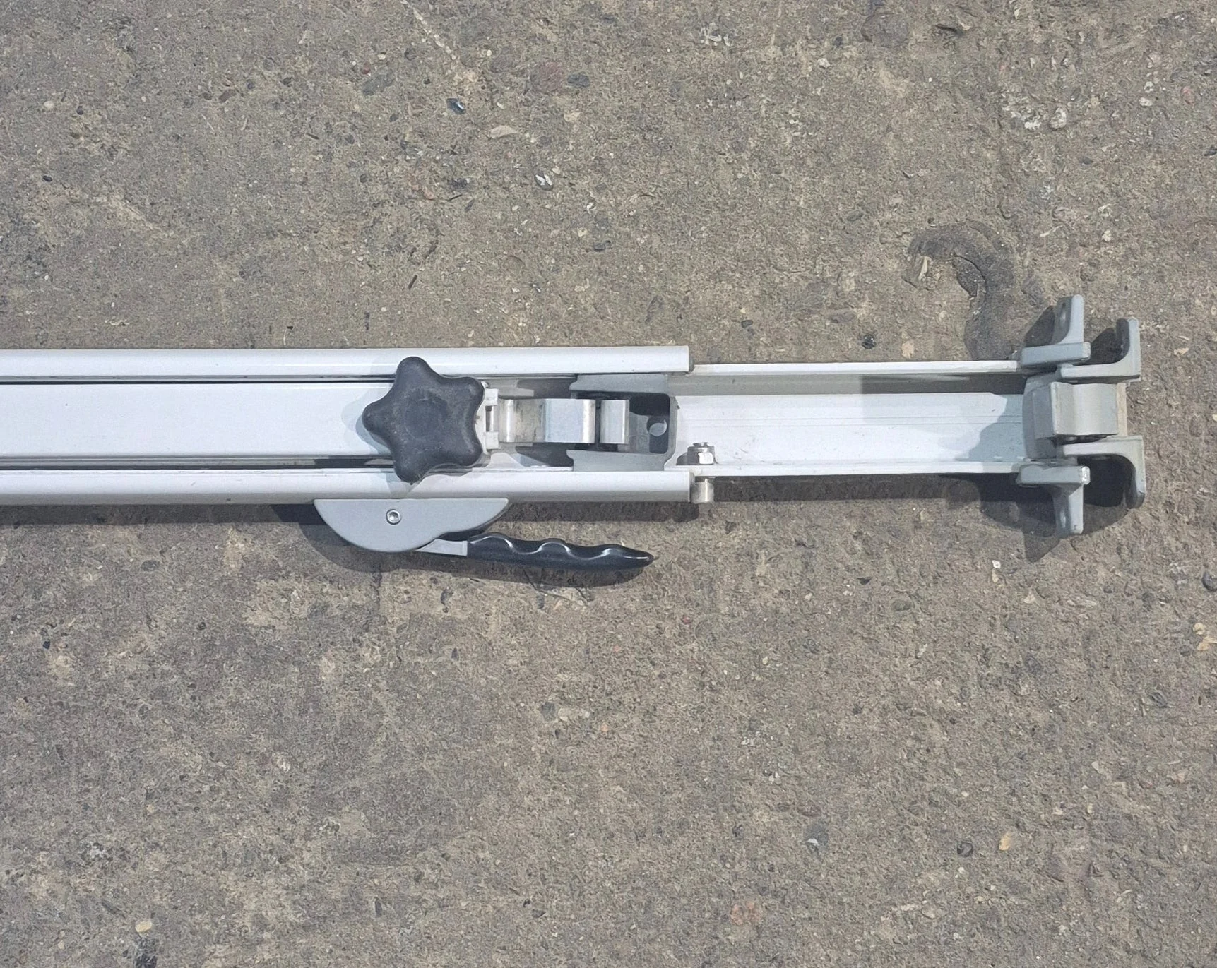 Used Dometic / A&E 8500 Awning Single Manual Arm - Image 7