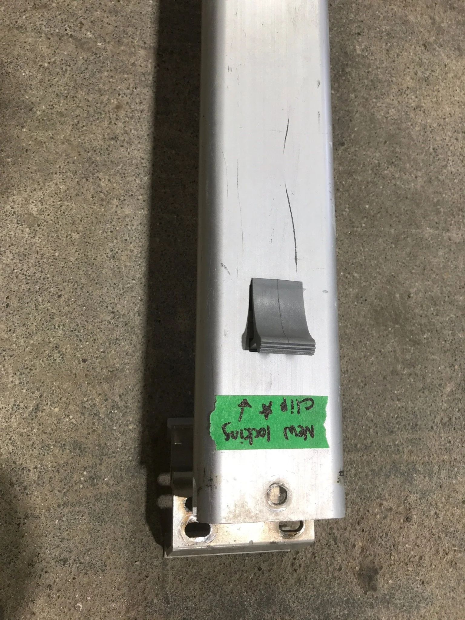 Used Dometic / A&E 8500 Awning Single Manual Arm - 73" - Image 5