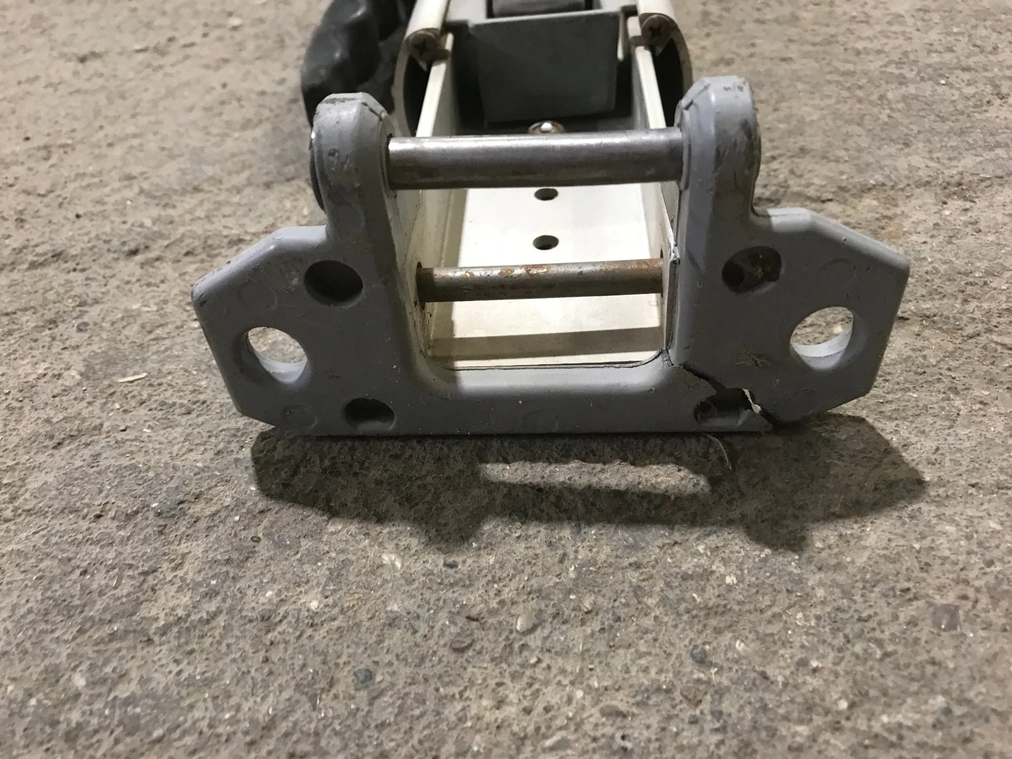 Used Dometic / A&E 8500 Awning Single Manual Arm - 73" - Image 8