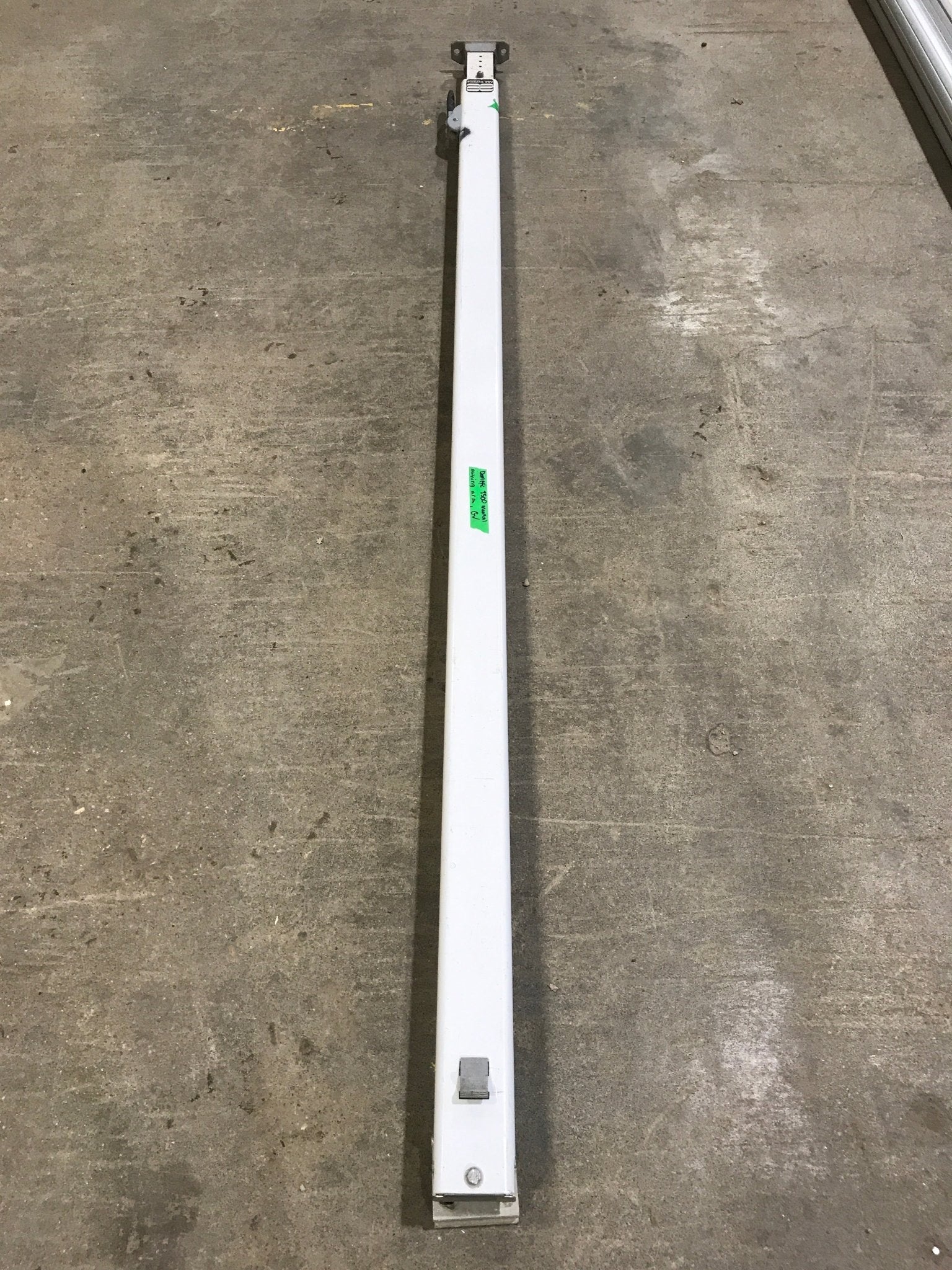 Used Dometic / A&E 8500 Awning Single Manual Arm - Image 3