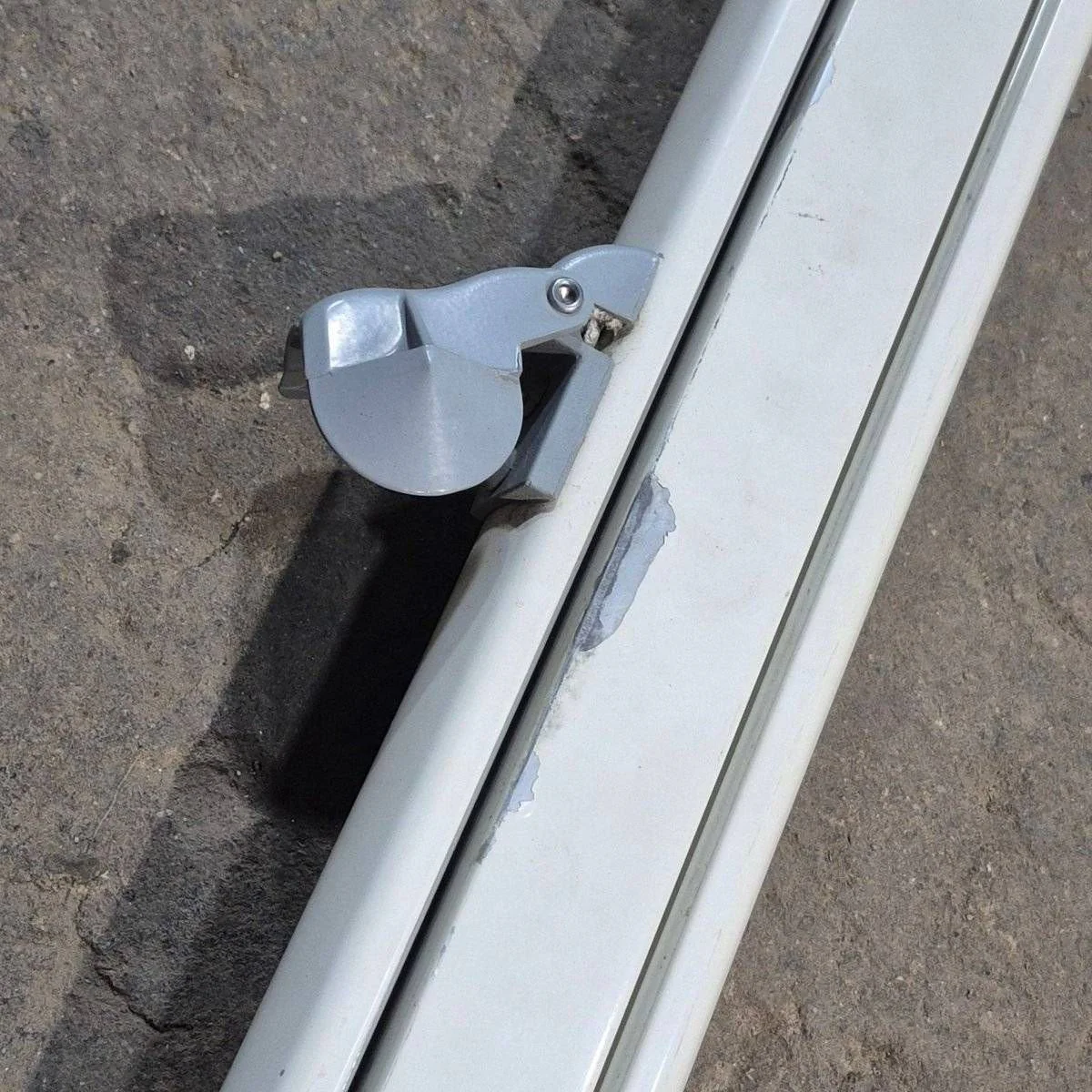Used Dometic / A&E 8500 Manual Awning Arm, Tall, Colonial White -  8480000.401 - Image 9