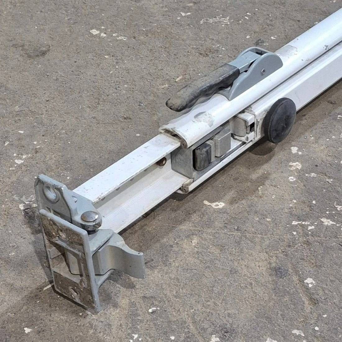 Used Dometic / A&E 8500 Manual Awning Arm, Tall, White - 8480000.401B - Image 11