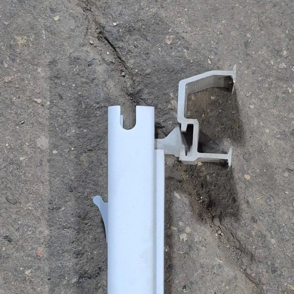 Used Dometic / A&E 8500 Manual Awning Arm, Tall, White -  8480000.401B - Image 2