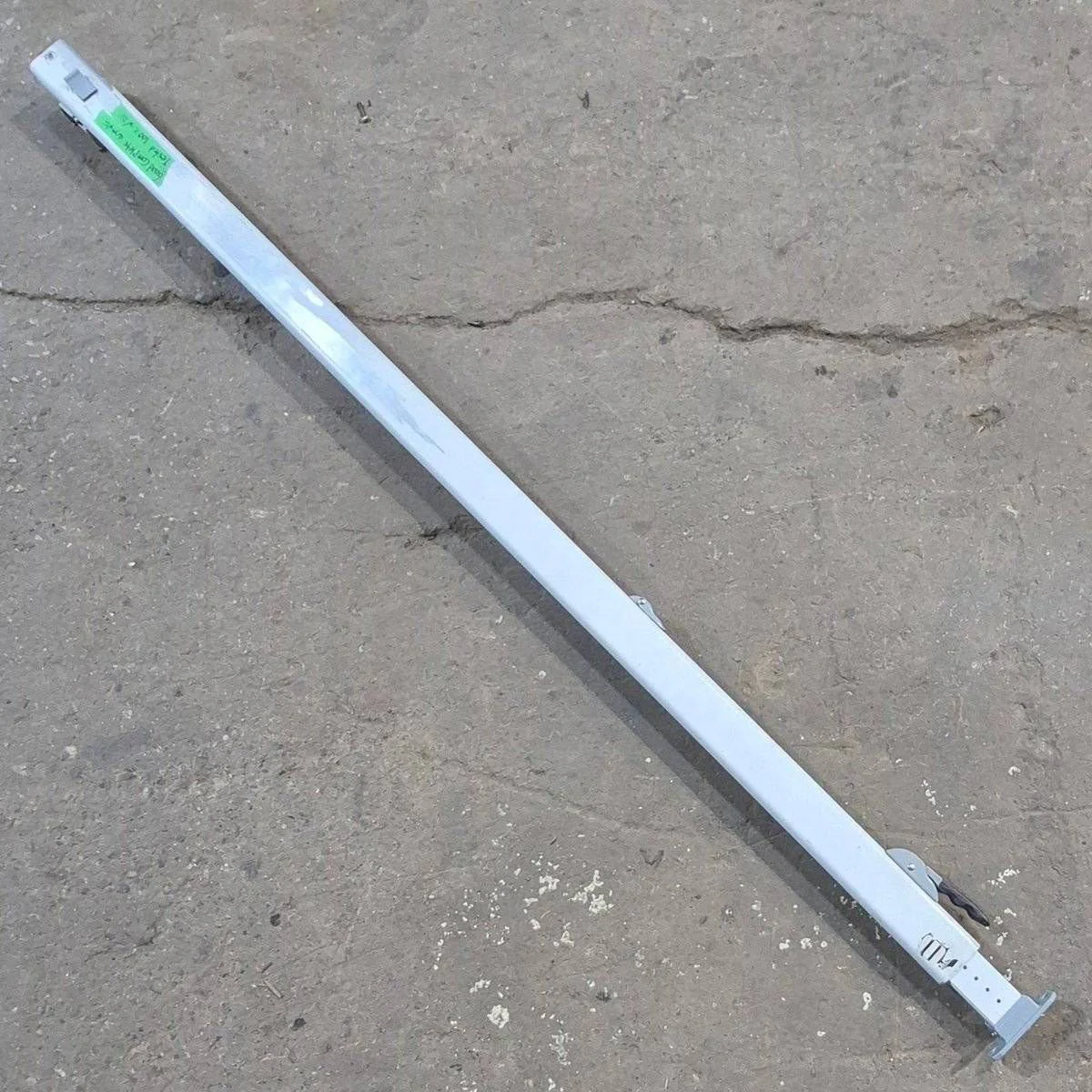 Used Dometic / A&E 8500 Manual Awning Arm, Tall, White - 8480000.401B