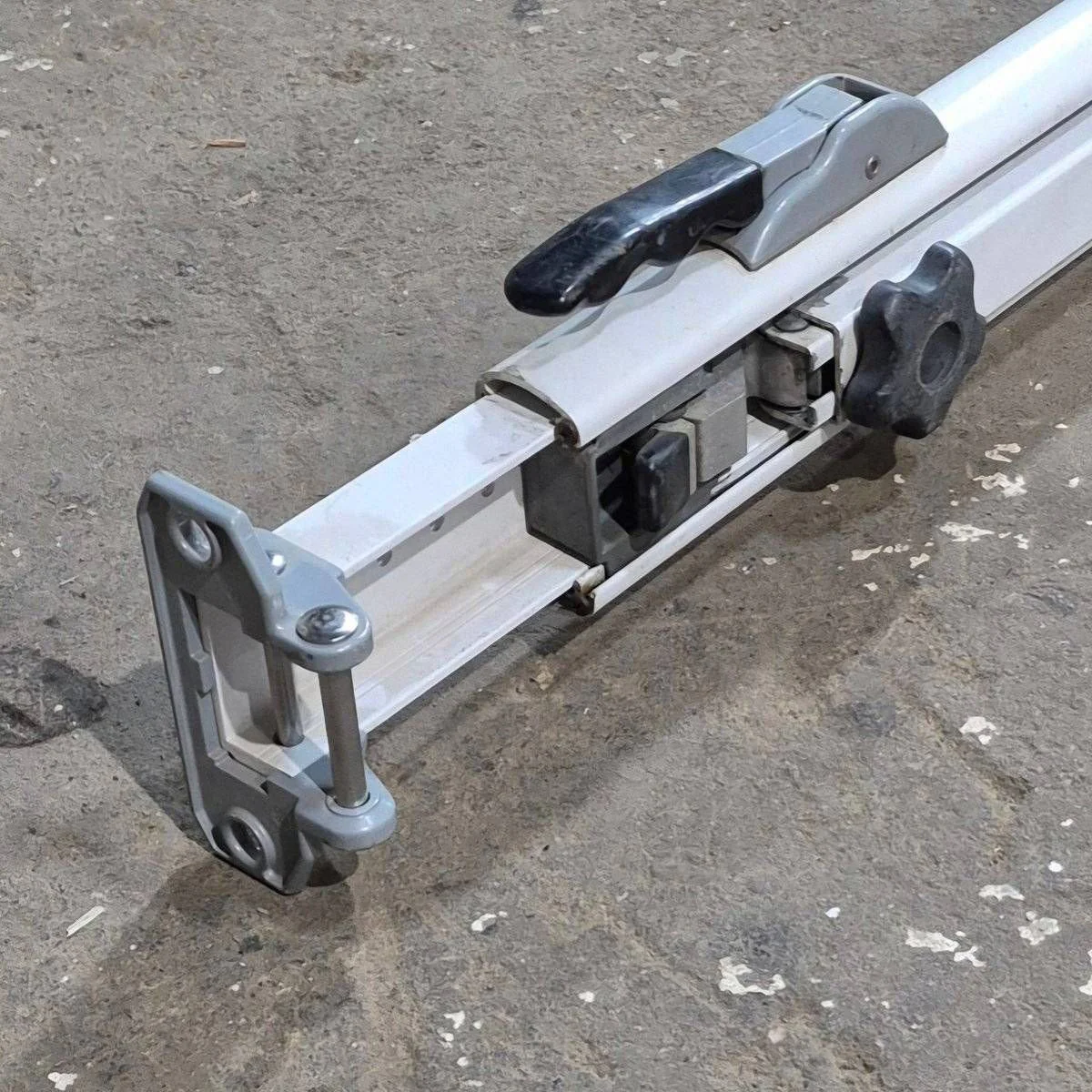 Used Dometic / A&E 8500 Manual Awning Arm, Tall, White - 8480000.401B - Image 11
