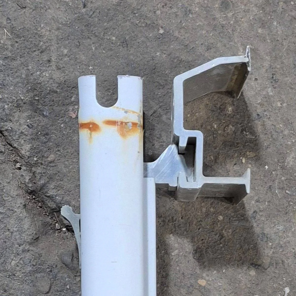 Used Dometic / A&E 8500 Manual Awning Arm, Tall, White - 8480000.401B - Image 2