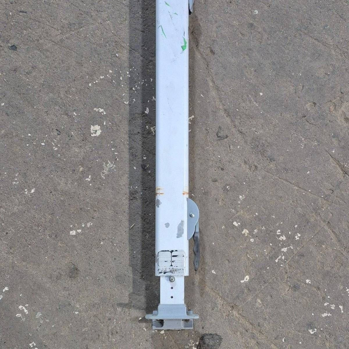 Used Dometic / A&E 8500 Manual Awning Arm, Tall, White - 8480000.401B - Image 5