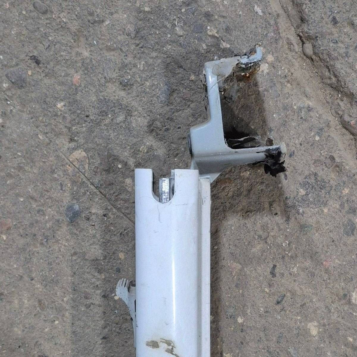 Used Dometic / A&E 8500 Manual Awning Arm, Tall, White - 8480000.401B - Image 2