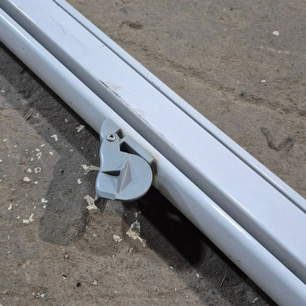 Used Dometic / A&E 8500 Manual Awning Arm, Tall, White - 8480000.401B - Image 9