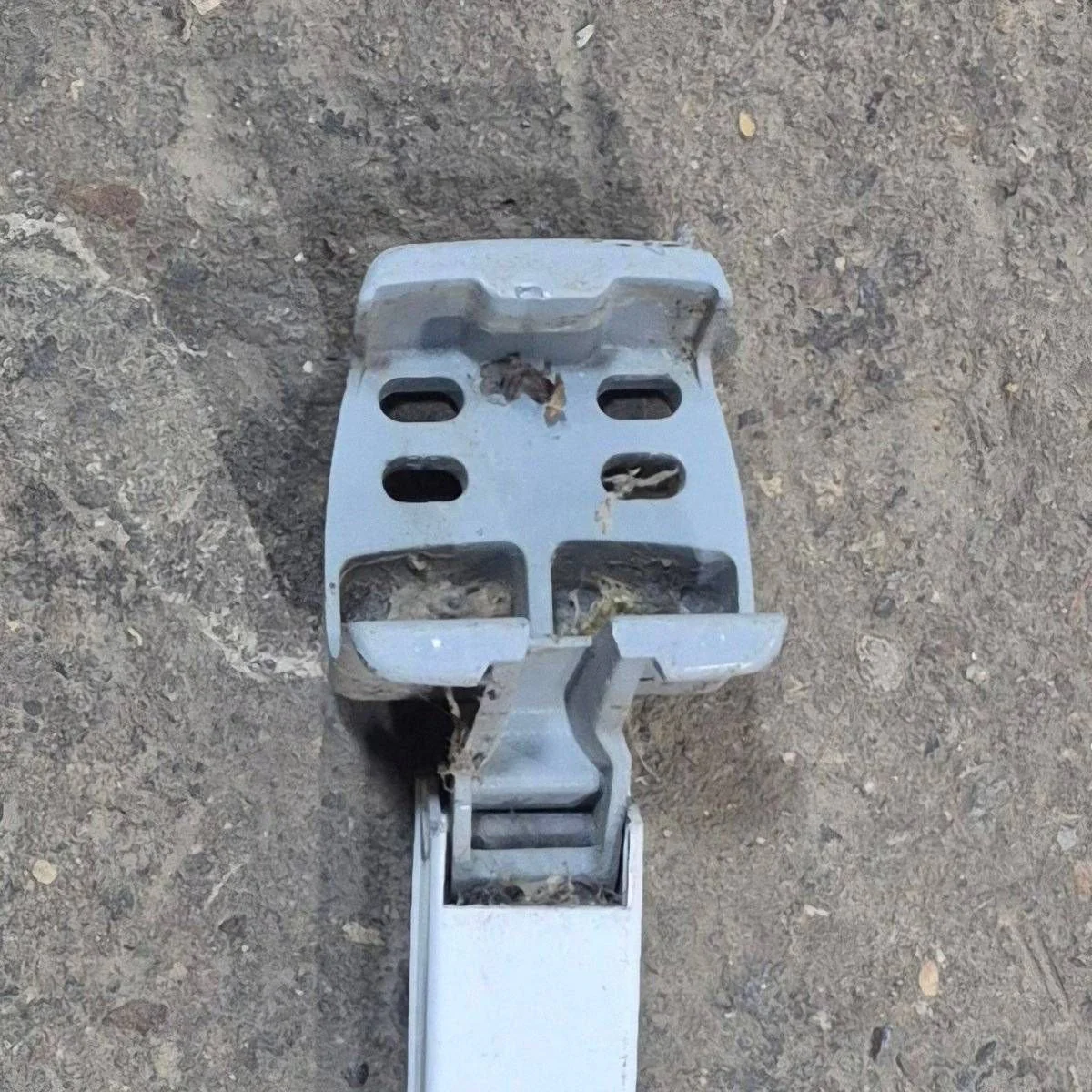 Used Dometic Main Rafter Arm, White, 66" - 3314065.008B - Image 4