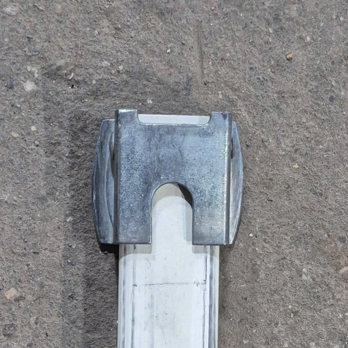 Used Dometic / A&E Awning Rafter Arm, Colonial White, 32 1/2" - 830463.511E - Image 2
