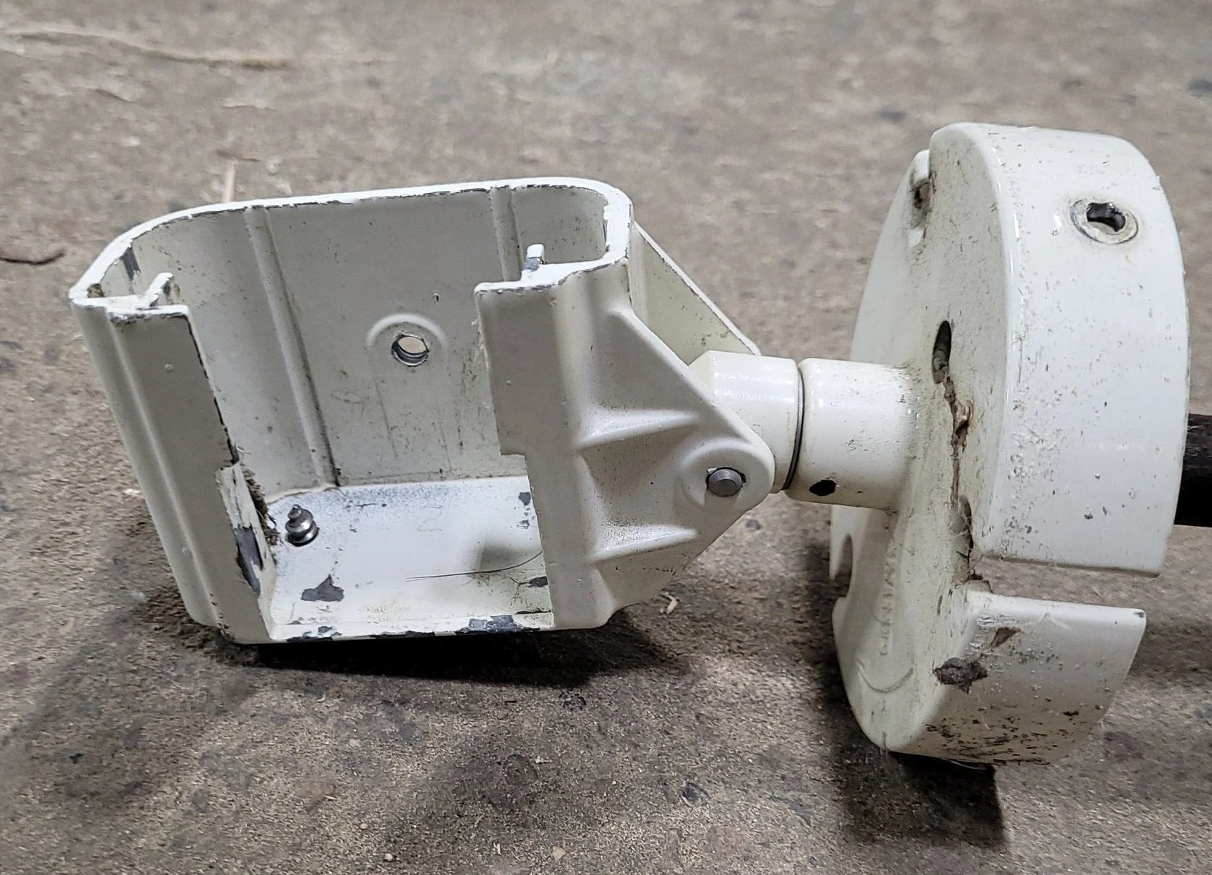 Used Dometic / A&E Awning Rafter Arm, Silver, 32 1/2" - 3309974.005P - Image 6