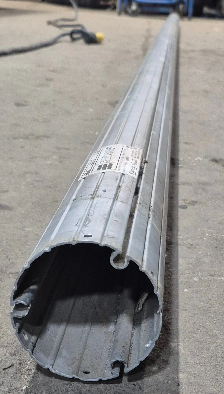 Used Dometic/ A&E Awning Roller Tube 17' - Image 2