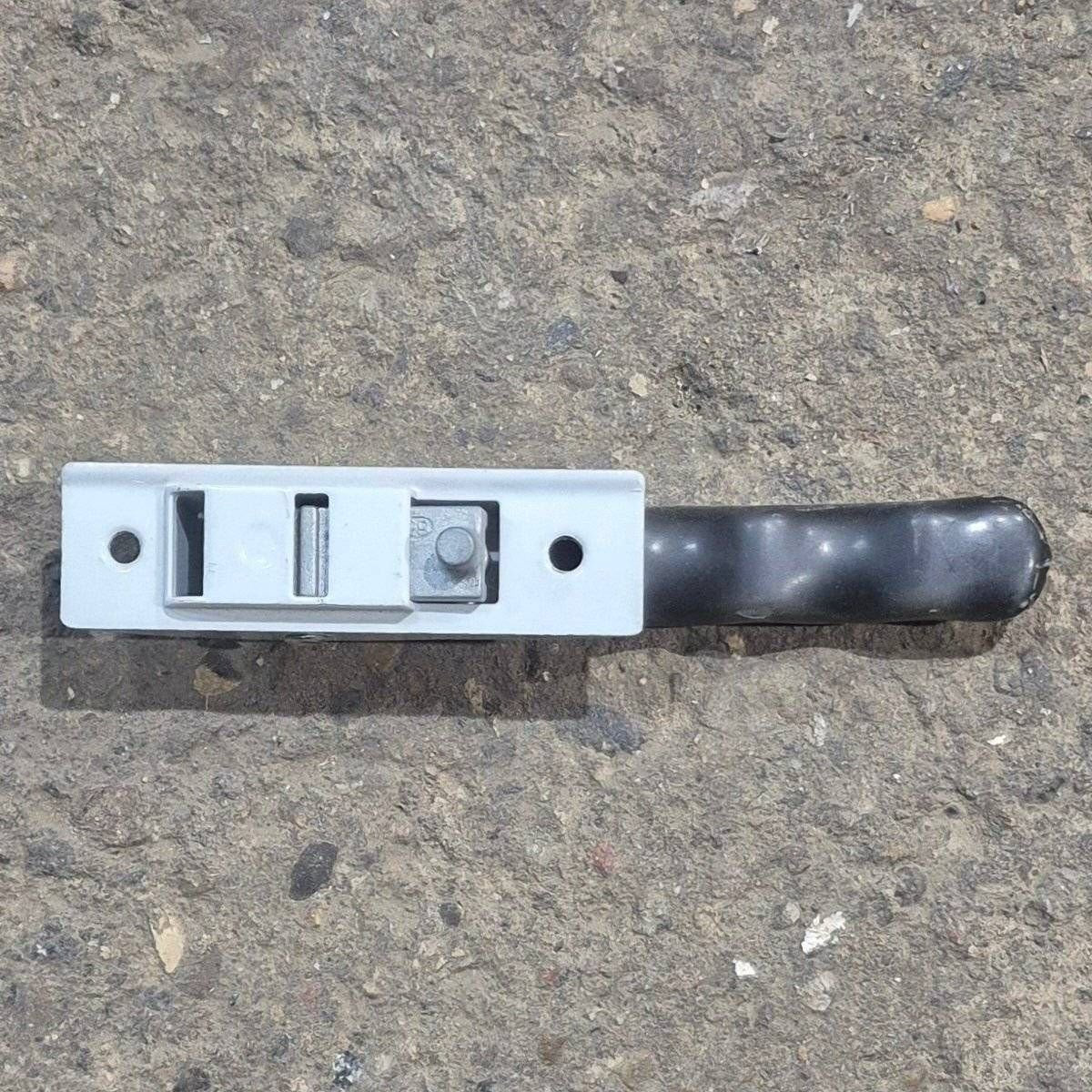 Used Dometic / A&E Lift Handle - 3314069.000B - Image 3
