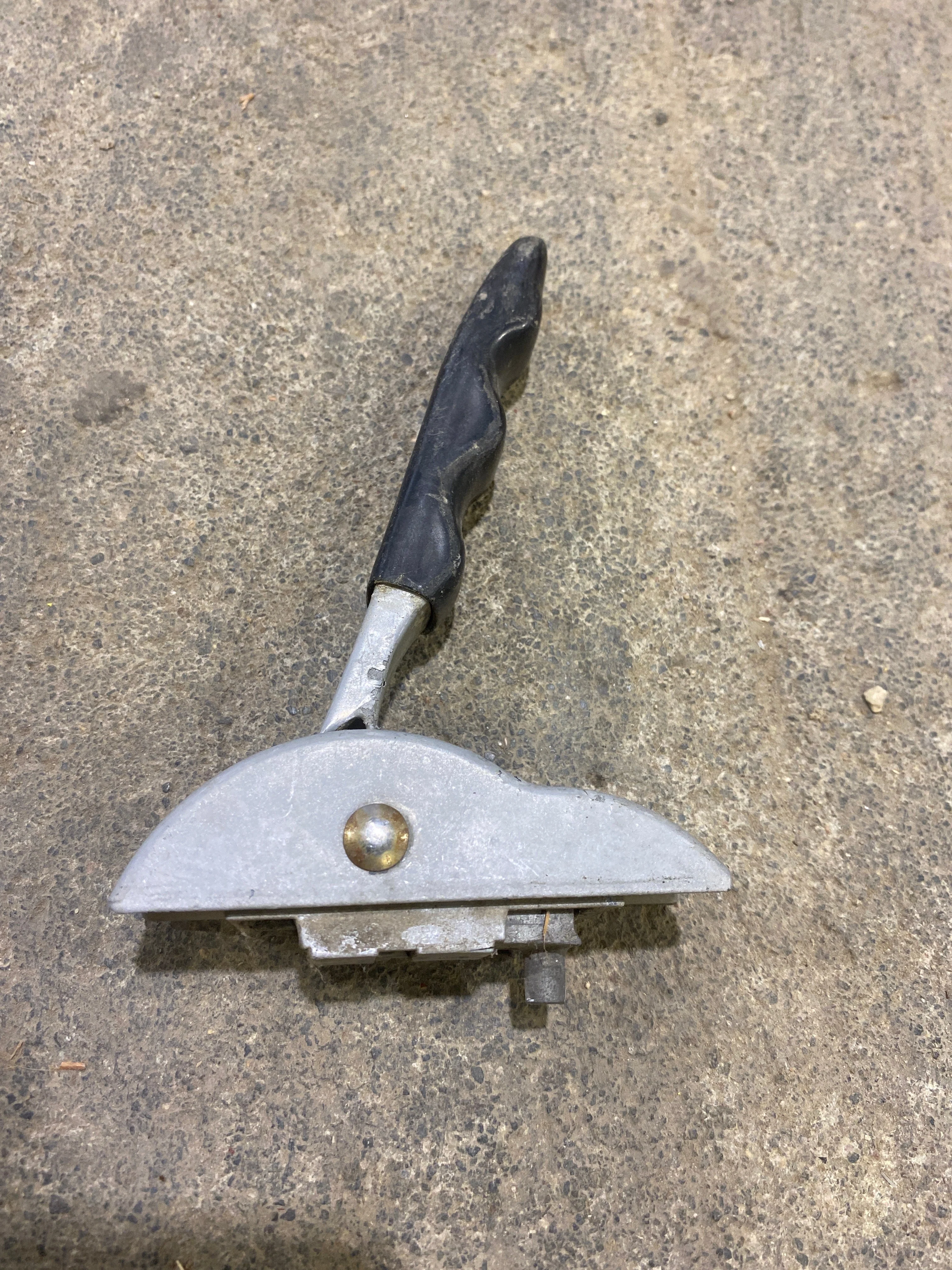 Used Dometic / A&E Lift Handle - 830644 - Image 4