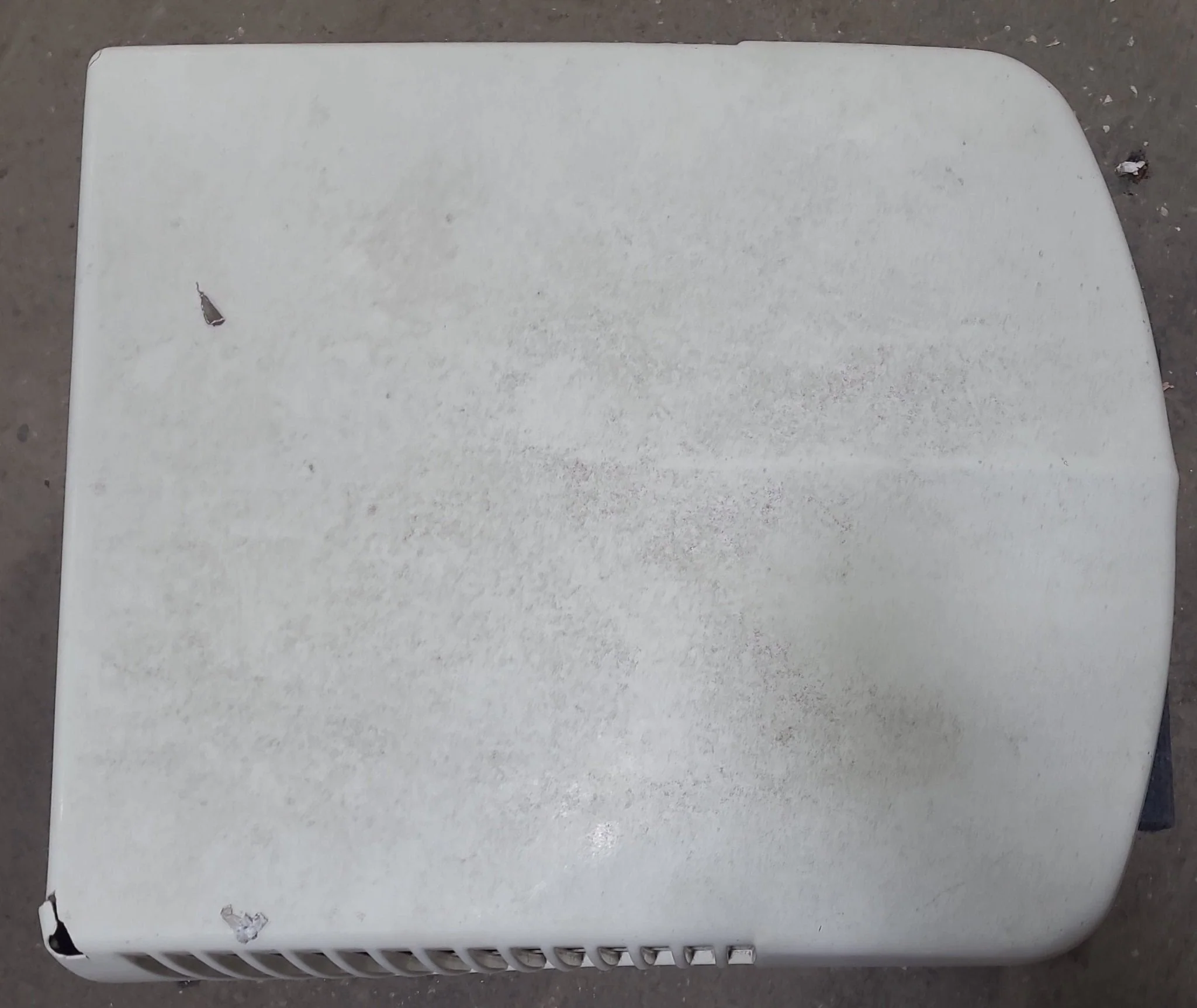 Used Dometic Air Conditioner, Head Unit, 13500 BTU, Cool Only - 58935.602 - Image 3