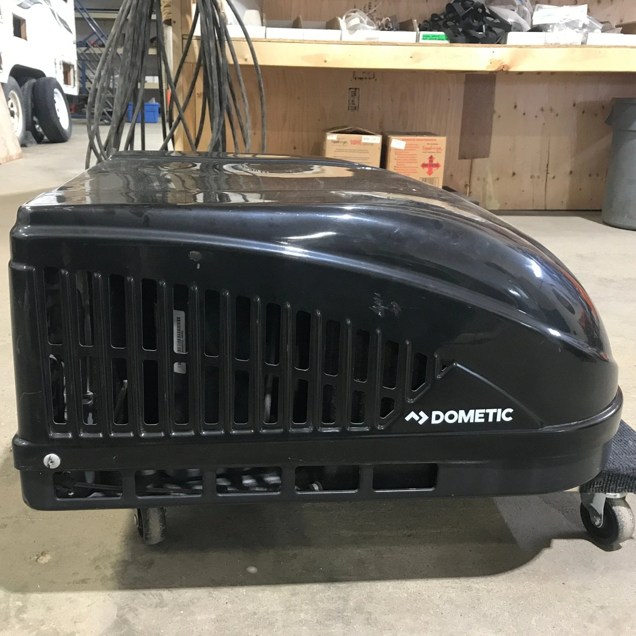 Used Dometic Air Conditioner, Head Unit, 13500 BTU, Cool Only - B57915.711 - Image 3