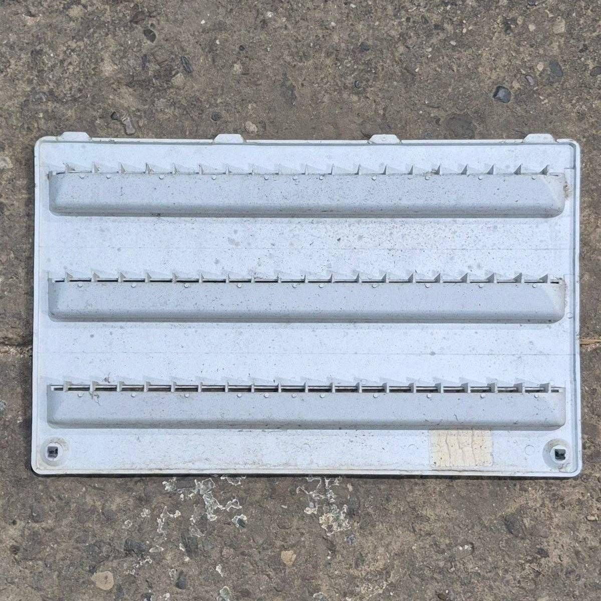 Used Dometic Air Intake Side Refrigerator Vent, Off White, No Frame - 3102277.021 - Image 2