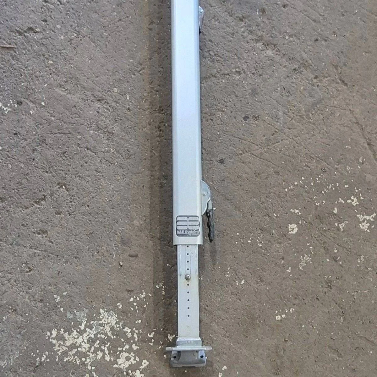 Used Dometic Awning Arm, 8500 Series, Silver (Satin), 73" - 8483000.101 - Image 4