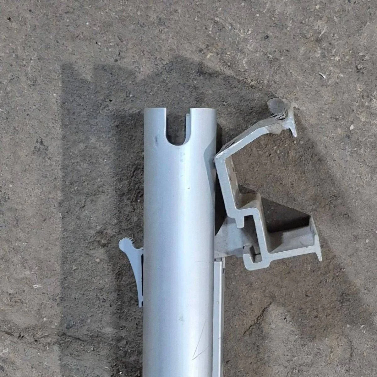 Used Dometic Awning Arm, 8500 Series, Silver (Satin), 73" - 8483000.101 - Image 2