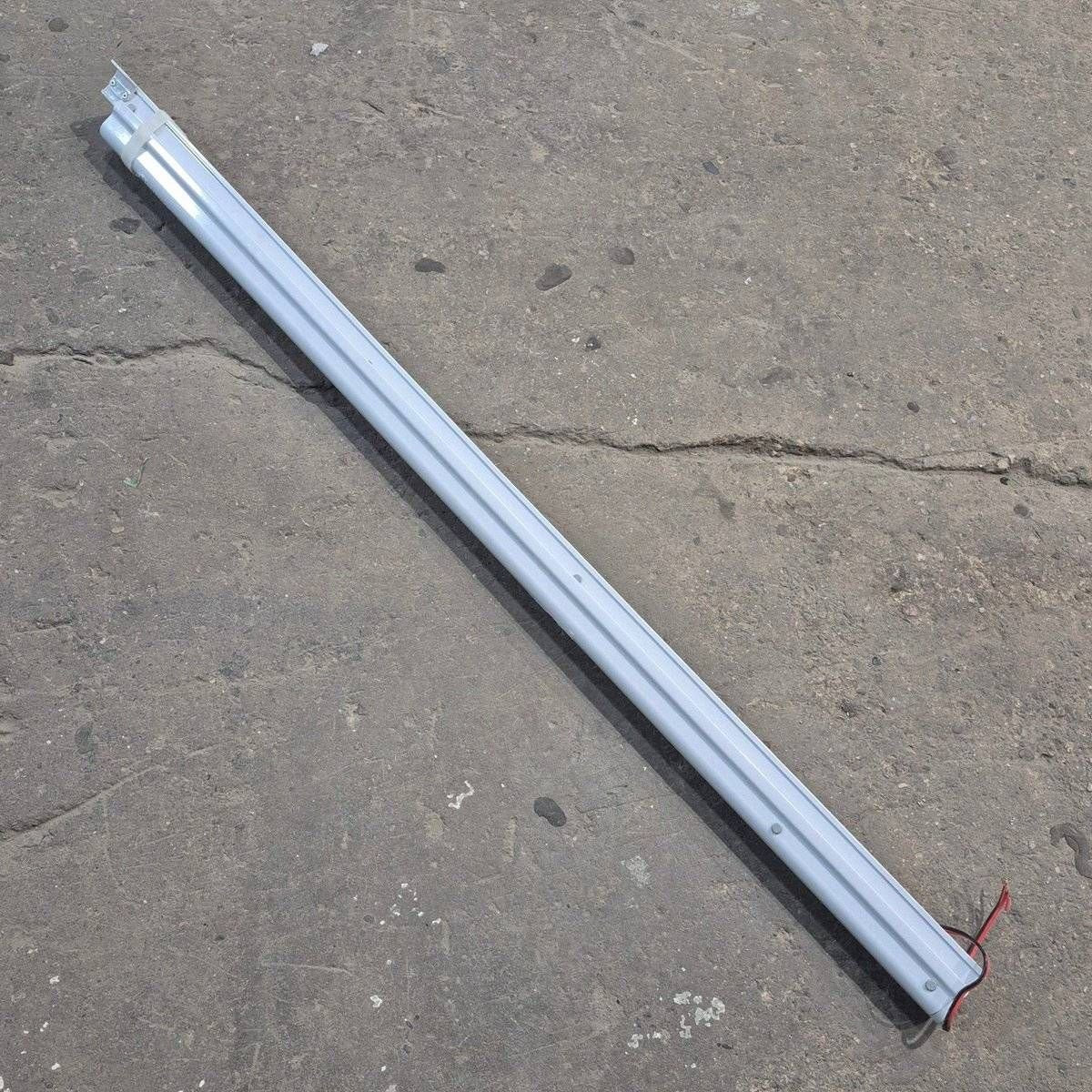 Used Dometic Awning Arm, Drive (Front), White, Basement, 62 1/4" - 3312487.014B - Image 4