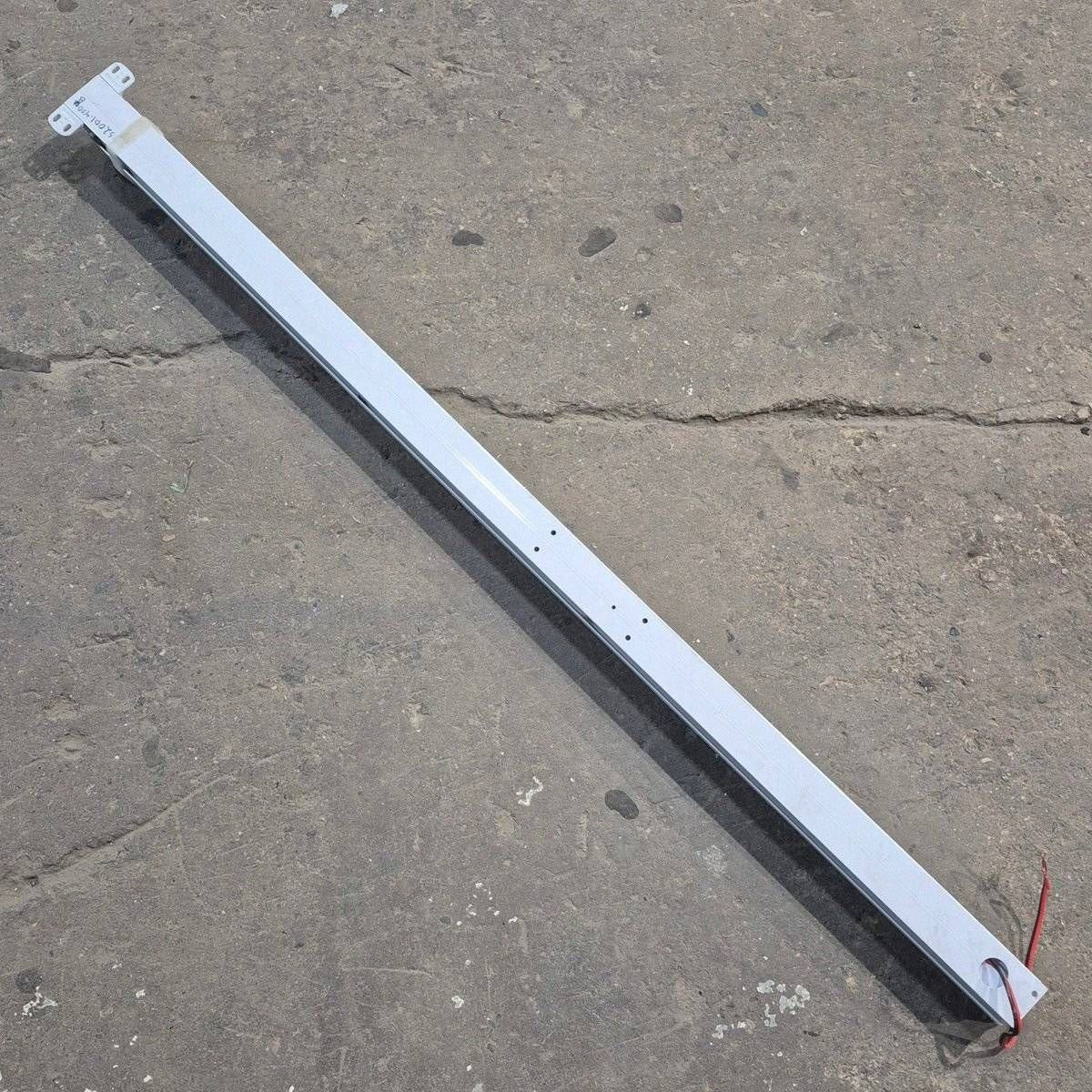 Used Dometic Awning Arm, Drive (Front), White, Basement, 62 1/4" - 3312487.014B - Image 5