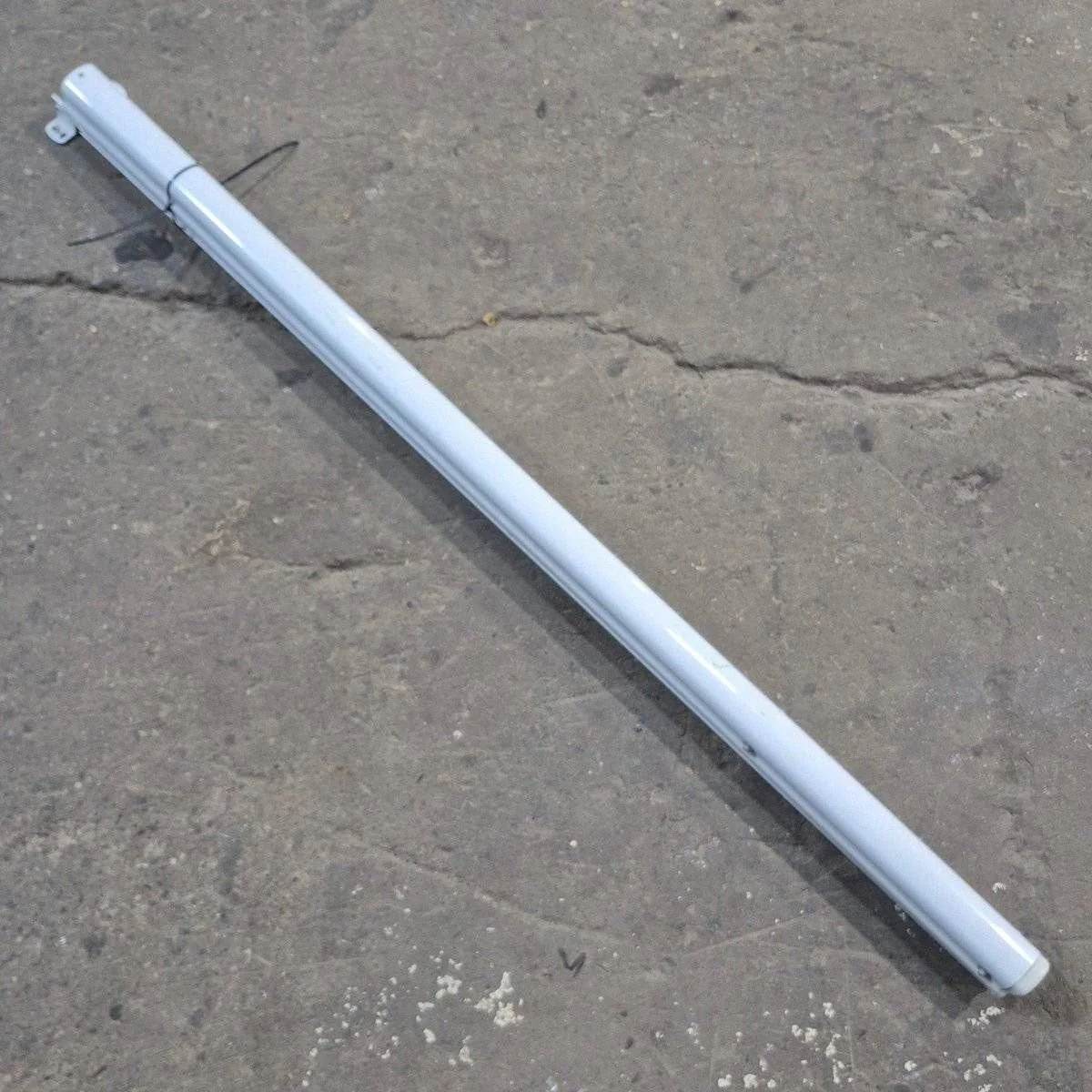 Used Dometic Awning Arm, Idler (Rear), White, Standard, 66" - 3312487.022B