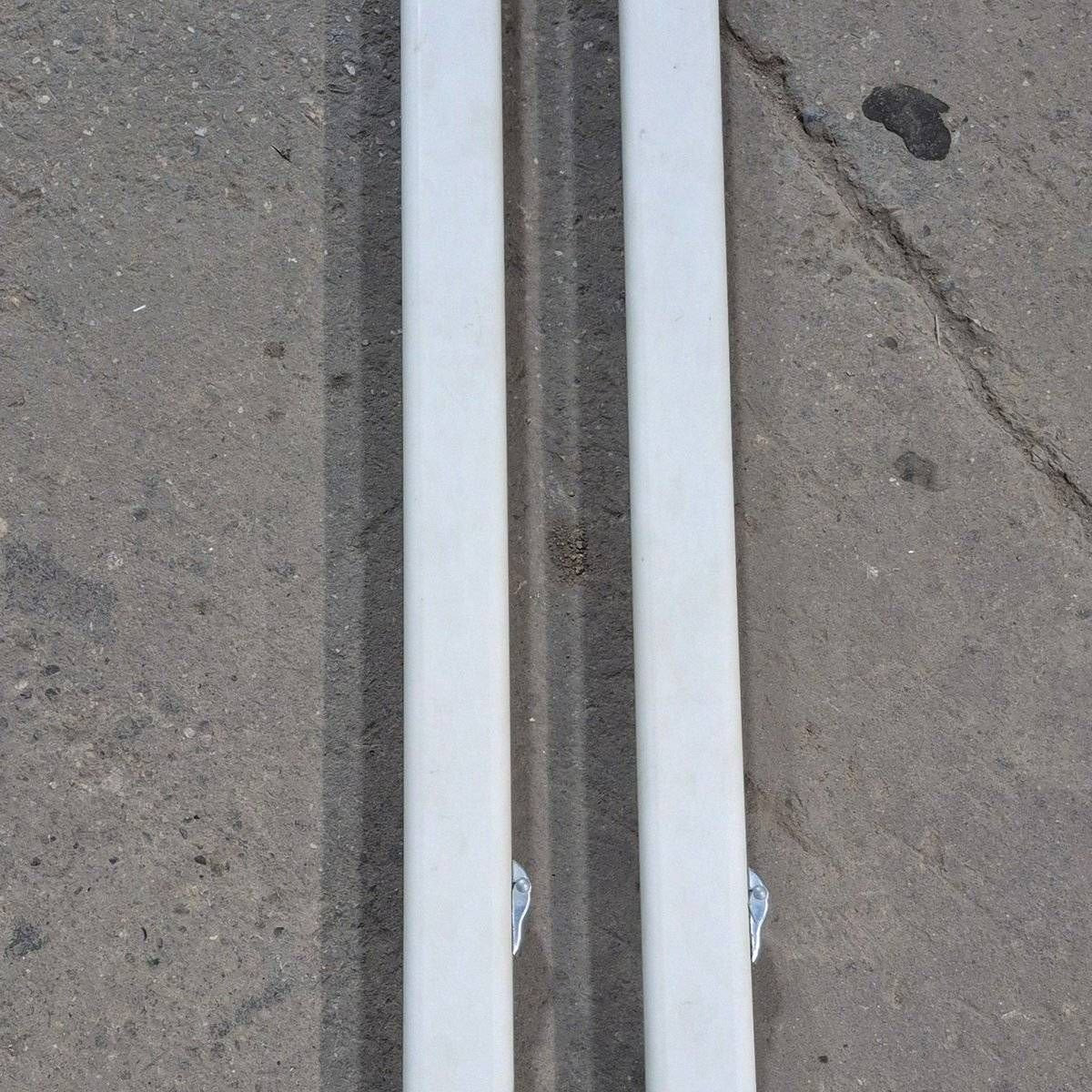 Used Dometic Awning Arm Set, Off White, 73" - 8480000.401 - Image 4